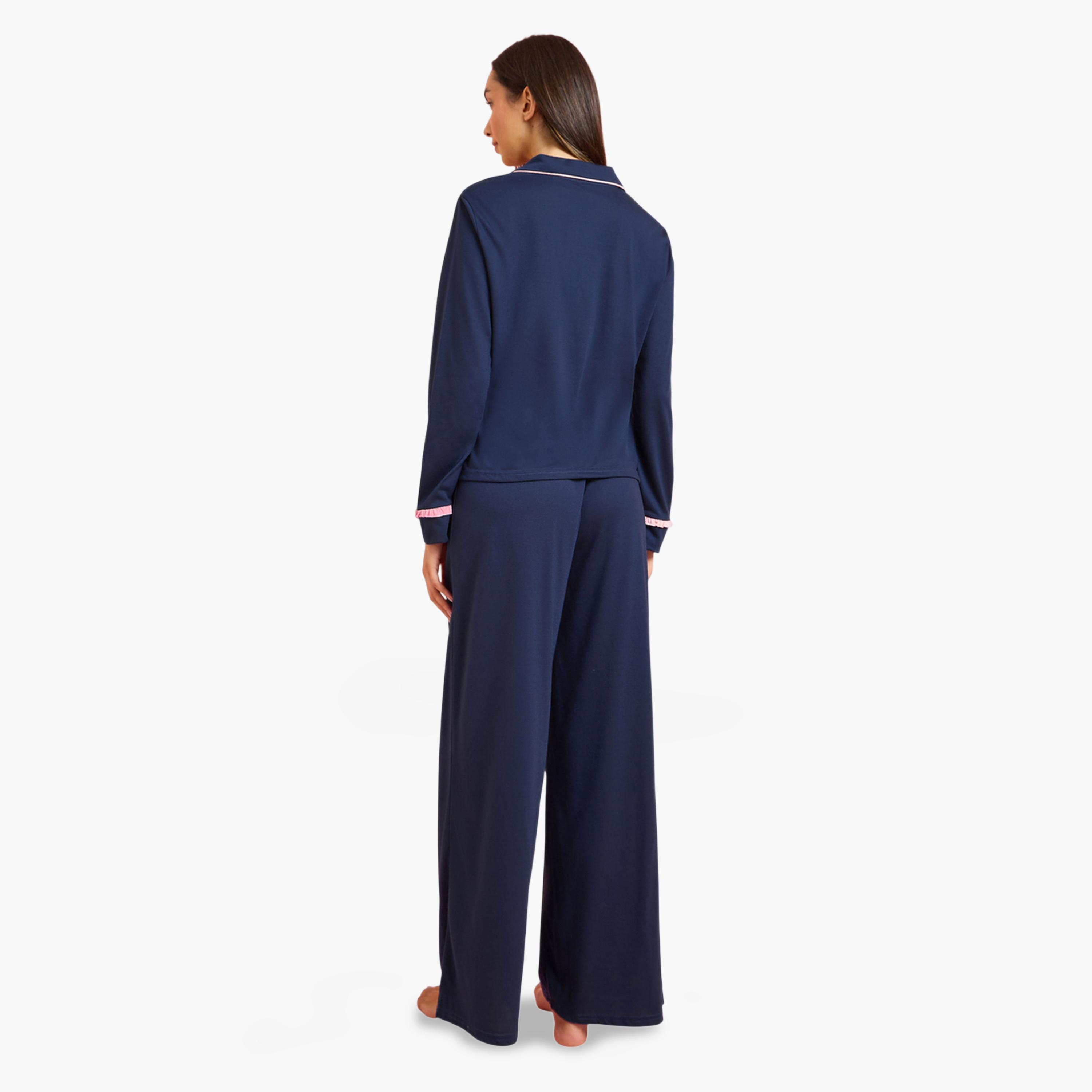 طقم بيجاما من بلوزة بحواف محددة وتفاصيل جيب بكشكشة وبنطال-women-clothing-nightwear-pyjamas-longsets-image-3