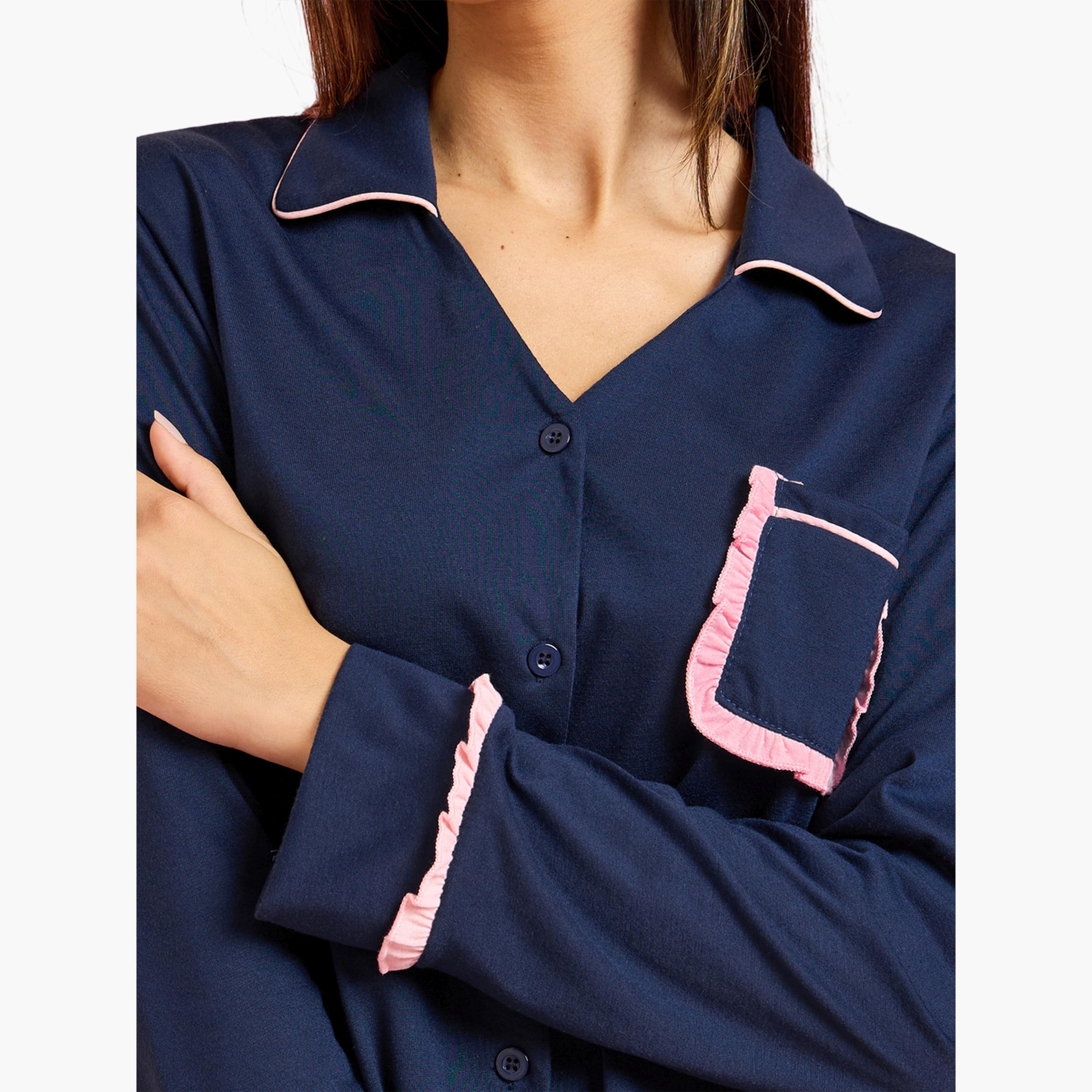 طقم بيجاما من بلوزة بحواف محددة وتفاصيل جيب بكشكشة وبنطال-women-clothing-nightwear-pyjamas-longsets-image-5