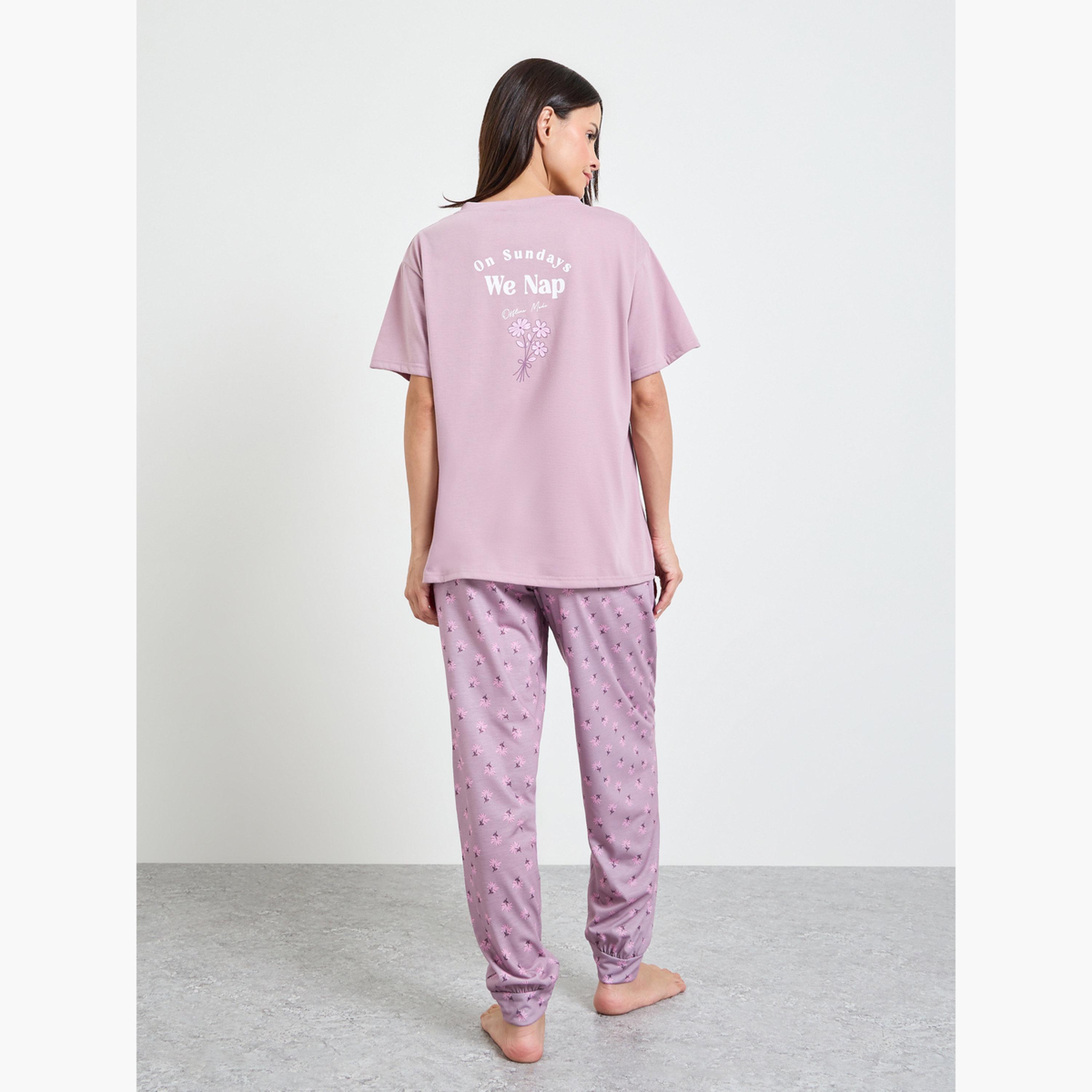 طقم بيجاما من بنطال بحواف مطاطية وتيشيرت بأكتاف منسدلة-women-clothing-nightwear-pyjamas-longsets-image-4