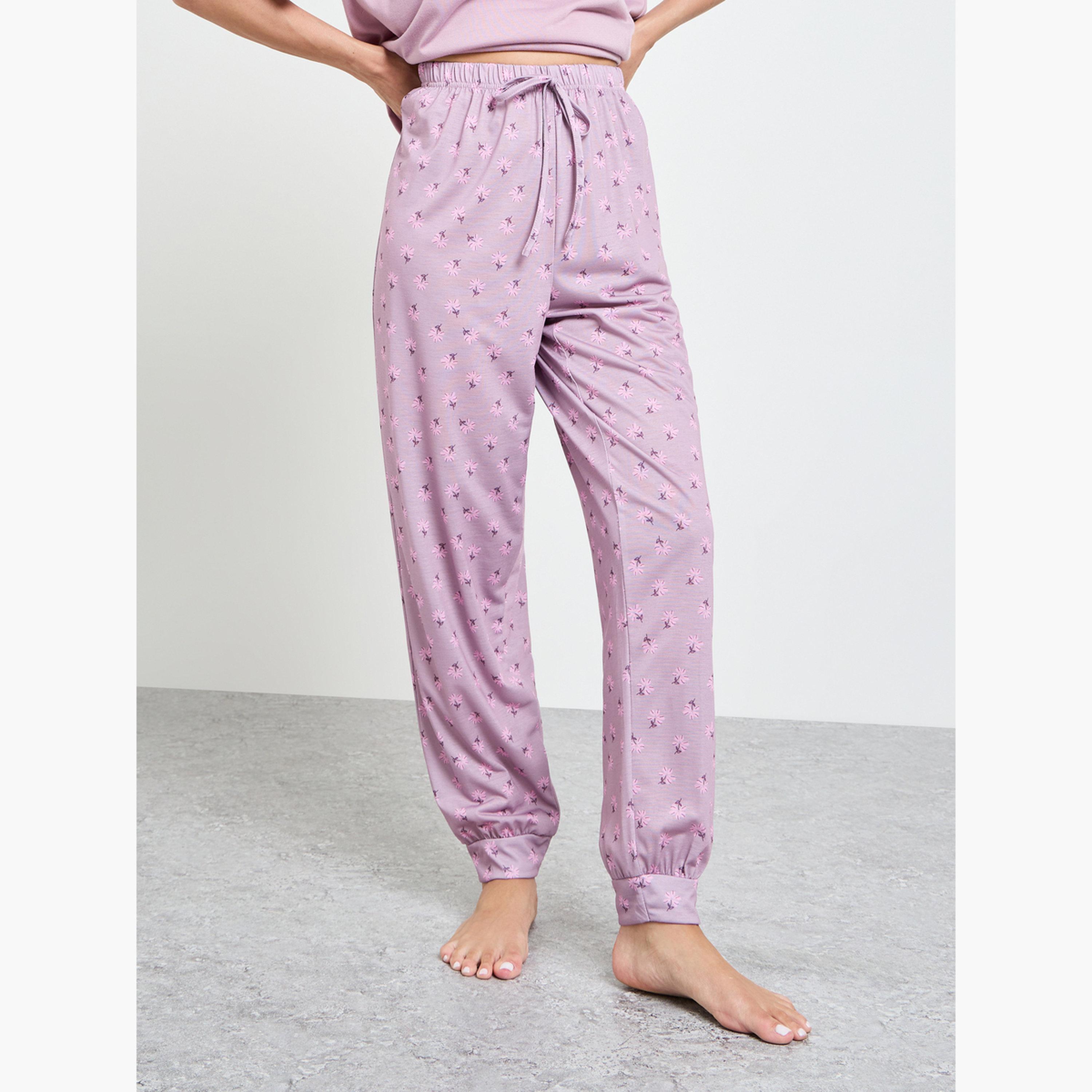 طقم بيجاما من بنطال بحواف مطاطية وتيشيرت بأكتاف منسدلة-women-clothing-nightwear-pyjamas-longsets-image-5