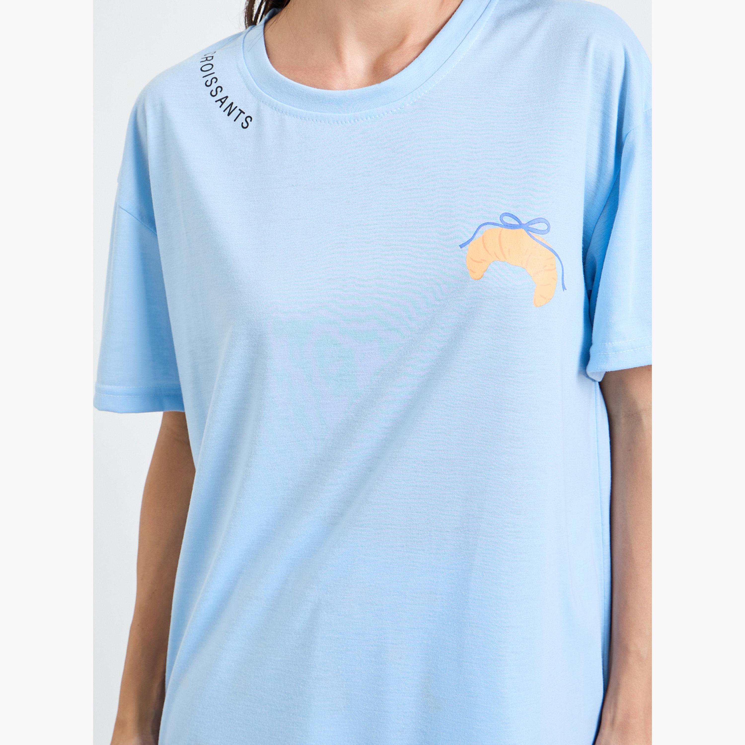 طقم بيجاما من بنطال بحواف مطاطية وتيشيرت بطبعة جرافيك فيونكة كرواسون-women-clothing-nightwear-pyjamas-longsets-image-5