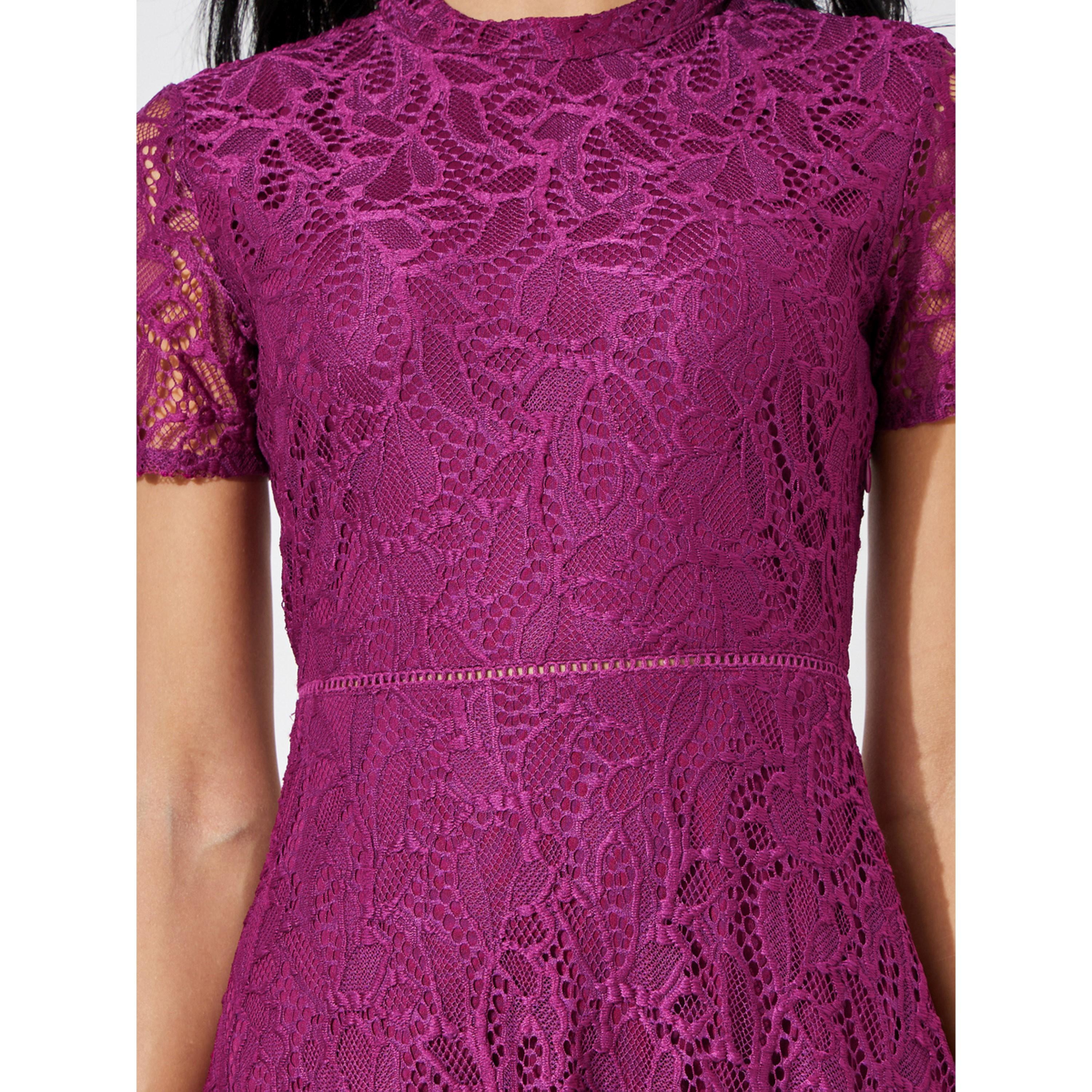 فستان ميدي سادة بتفاصيل دانتيل وأكمام قصيرة-women-clothing-dresses-image-5