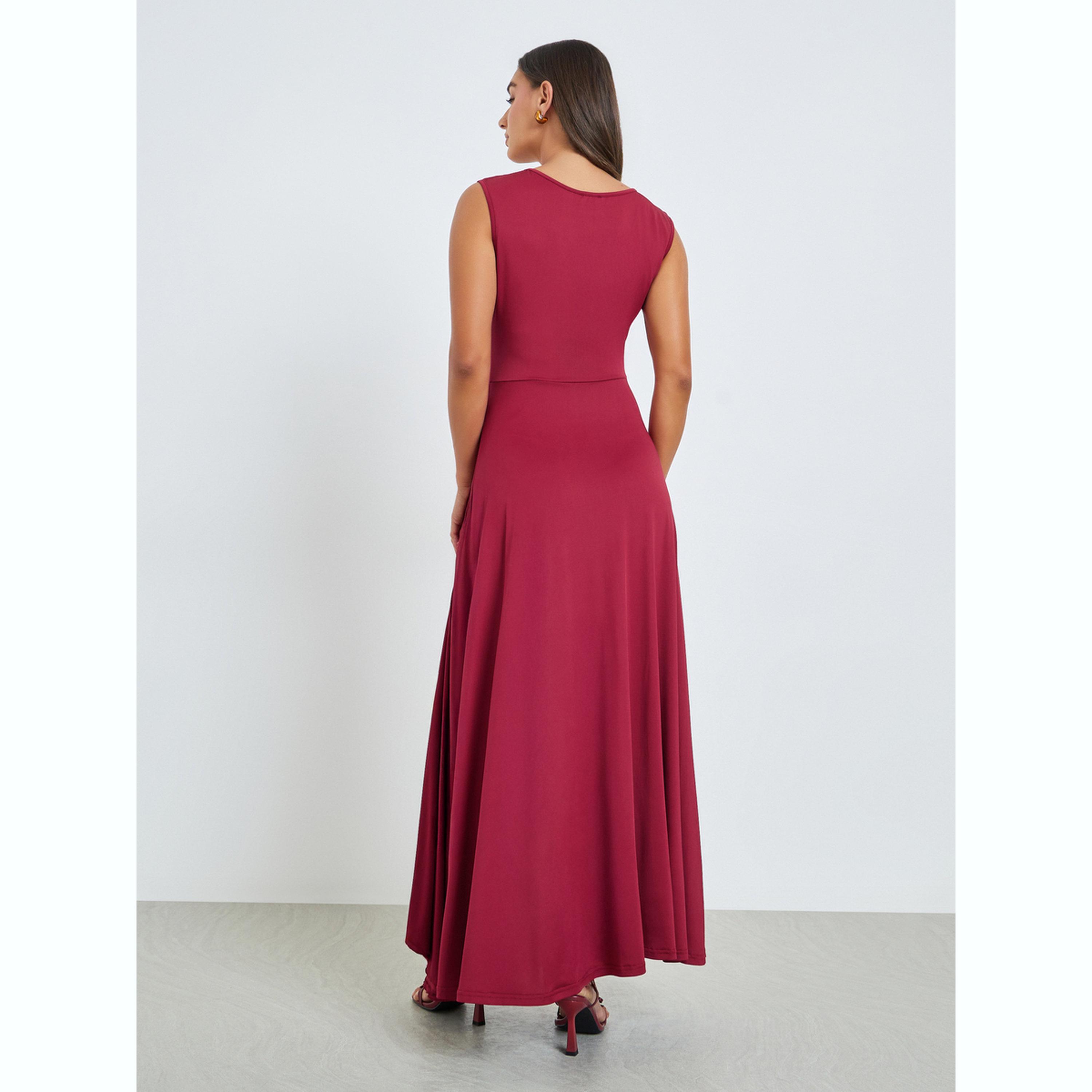 فستان طويل بلا أكمام وتفاصيل كشكش عنابي-women-clothing-dresses-image-4