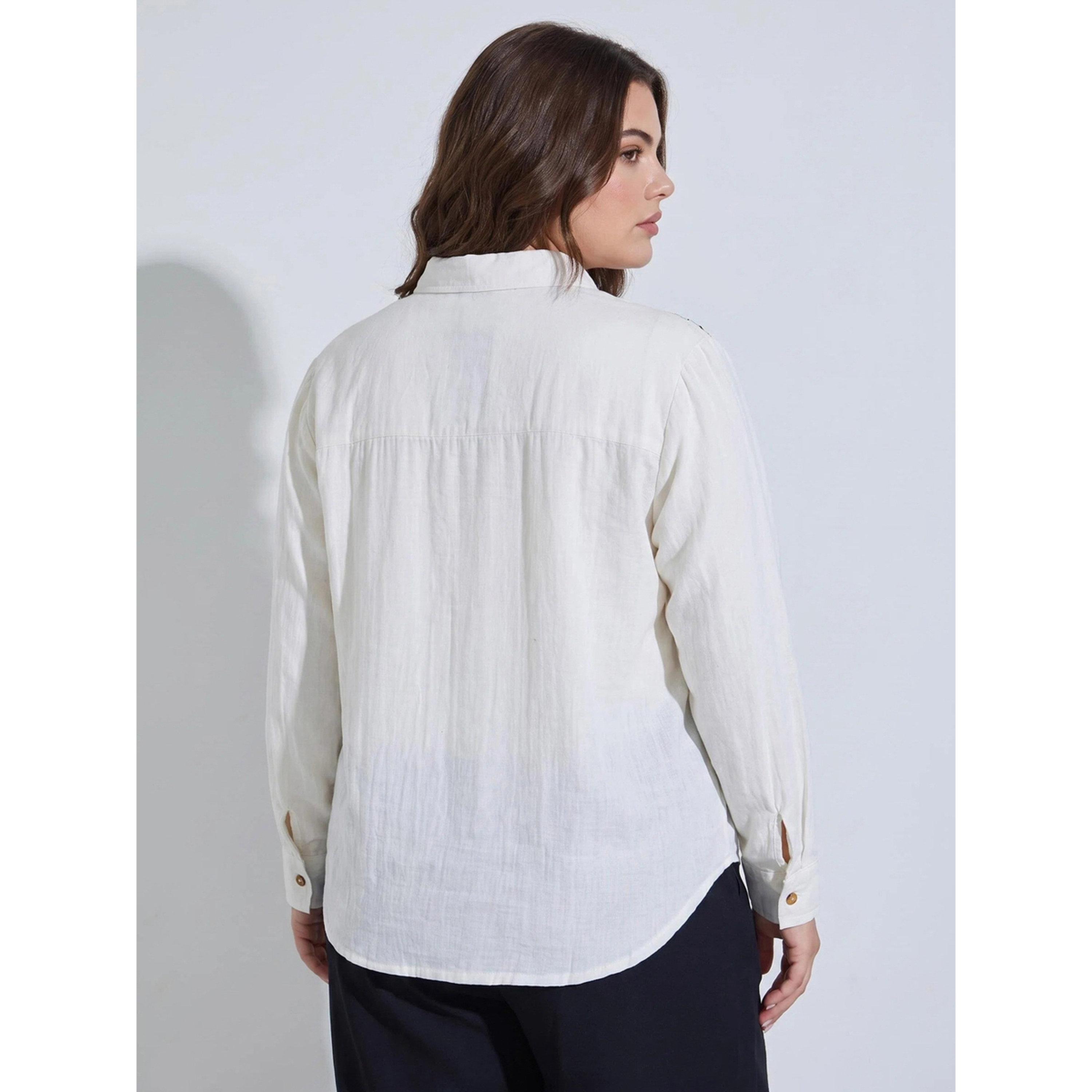 Styli Plus Size Off White Solid Pocket Detail Oversized Shirt-women-clothing-shirtsandblouses-shirts-image-3