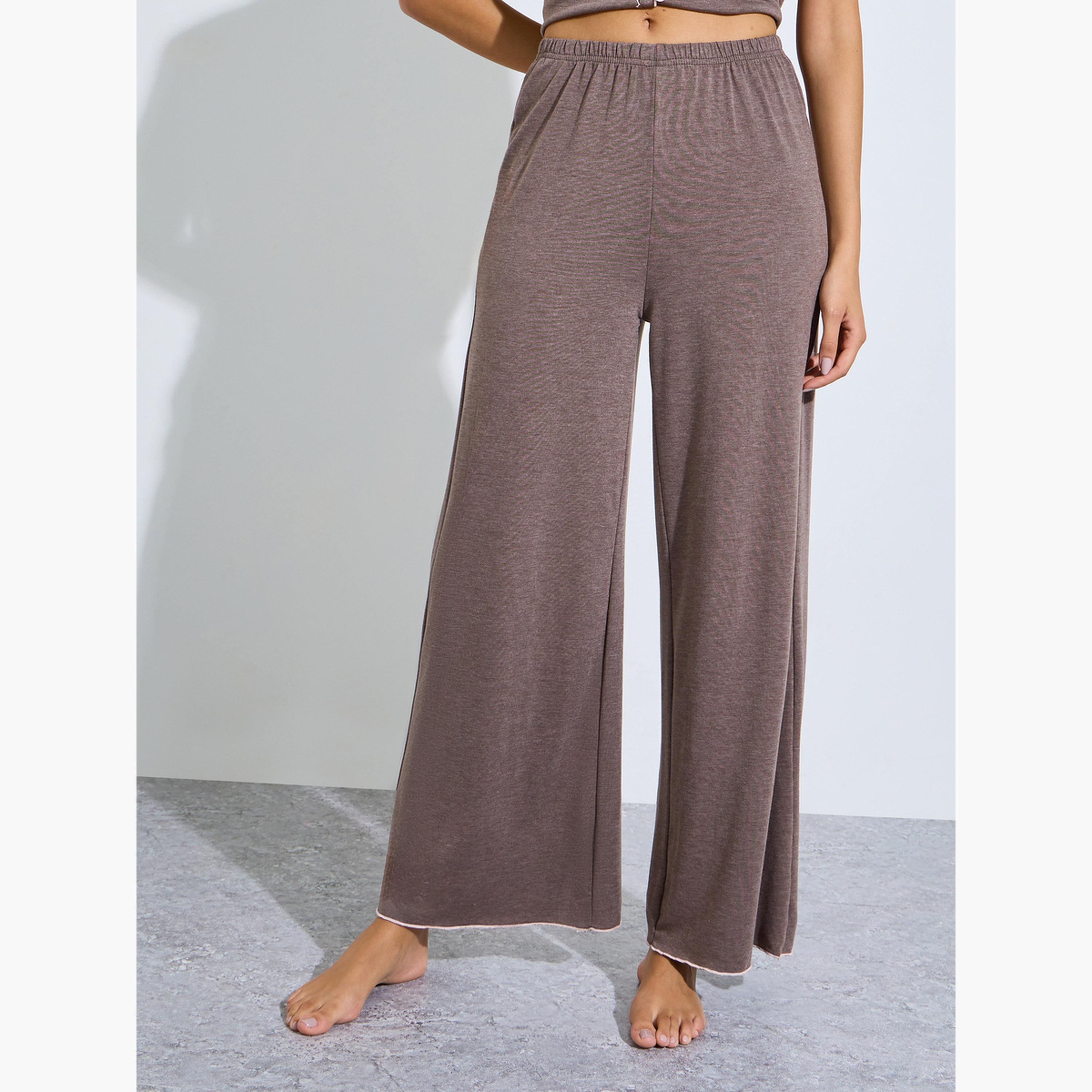 ستايلي - طقم بيجاما واسع الساقين مع قميص بني اللون مزين بحواف متداخلة-women-clothing-nightwear-pyjamas-longsets-image-4