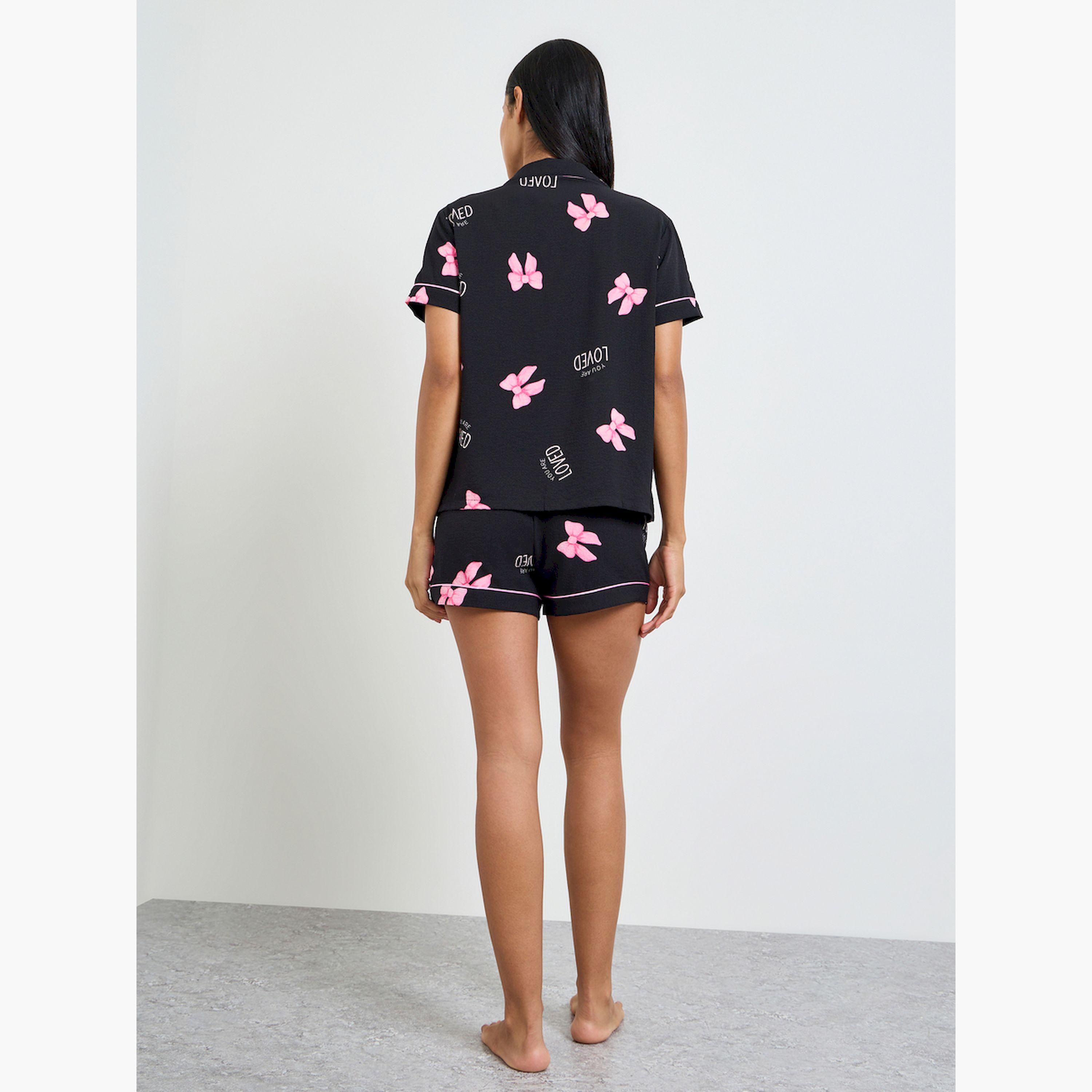 مجموعة من شورت وقميص بأزرار وطبعة فيونكة-women-clothing-nightwear-pyjamas-shortsets-image-4