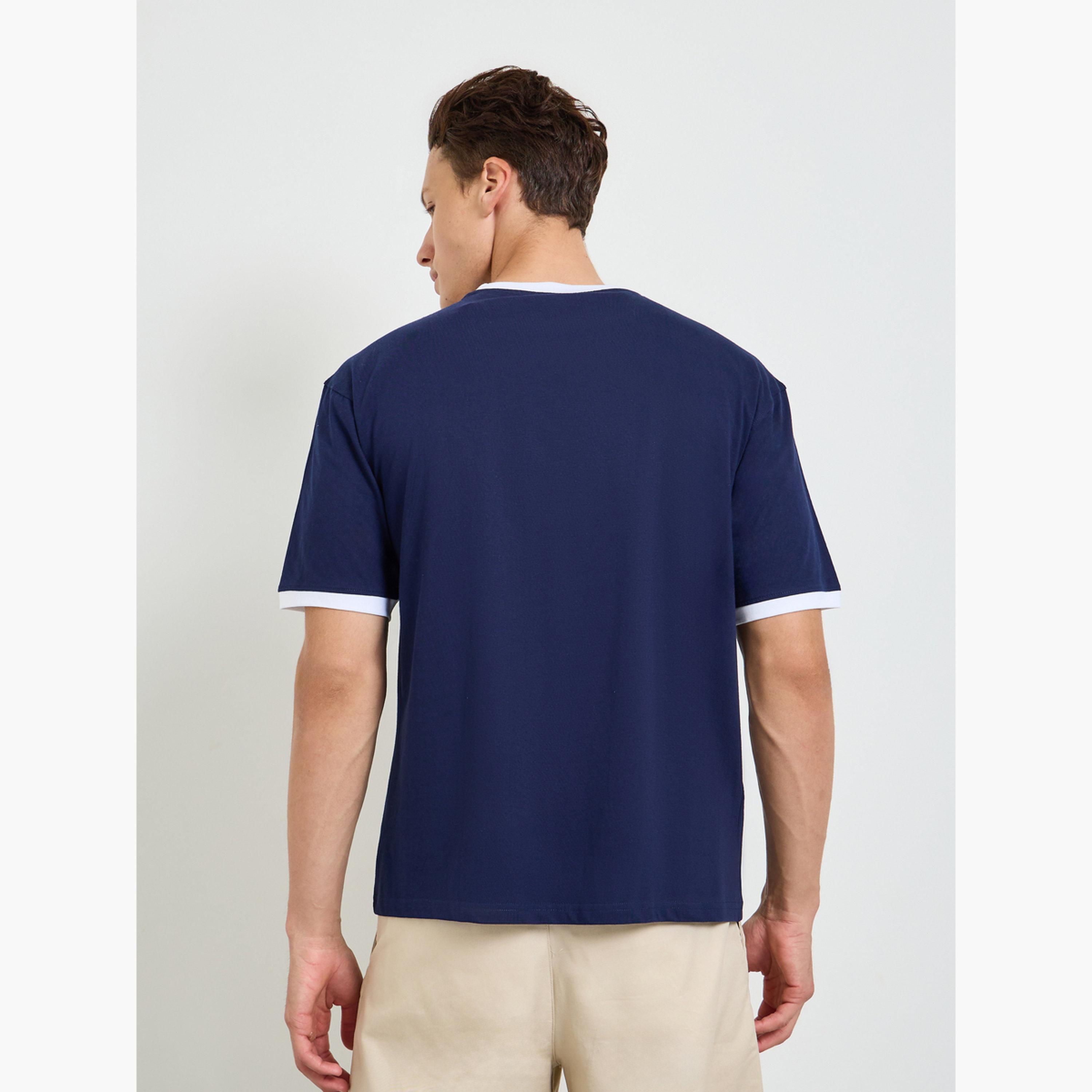 تيشيرت قطن جيرسي بقصة بوكسي بطبعات للرجال-men-clothing-tshirtsandpolos-tshirts-image-3