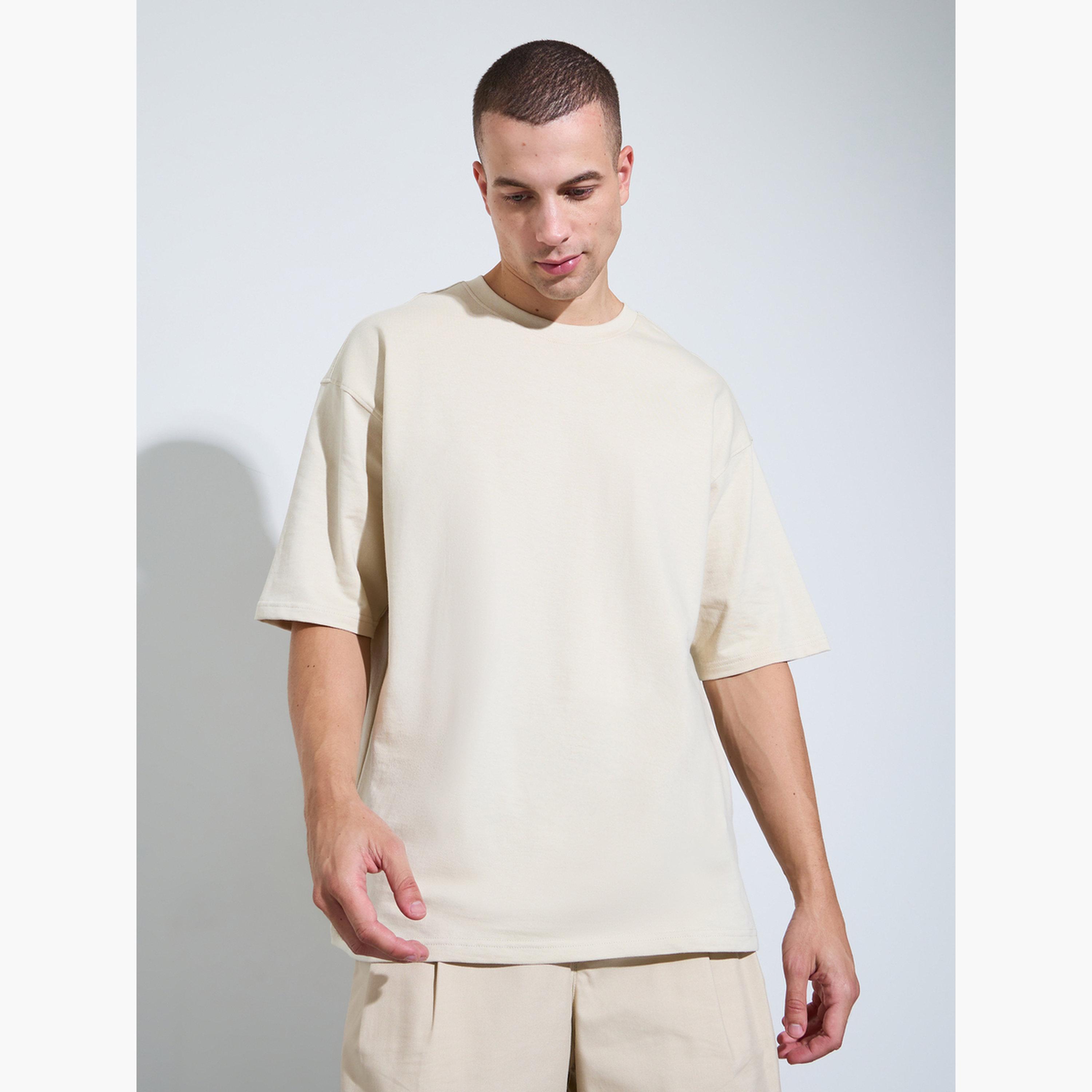 تيشيرت واسع بطبعة جرافيك خلفية للرجال-men-clothing-tshirtsandpolos-tshirts-image-1