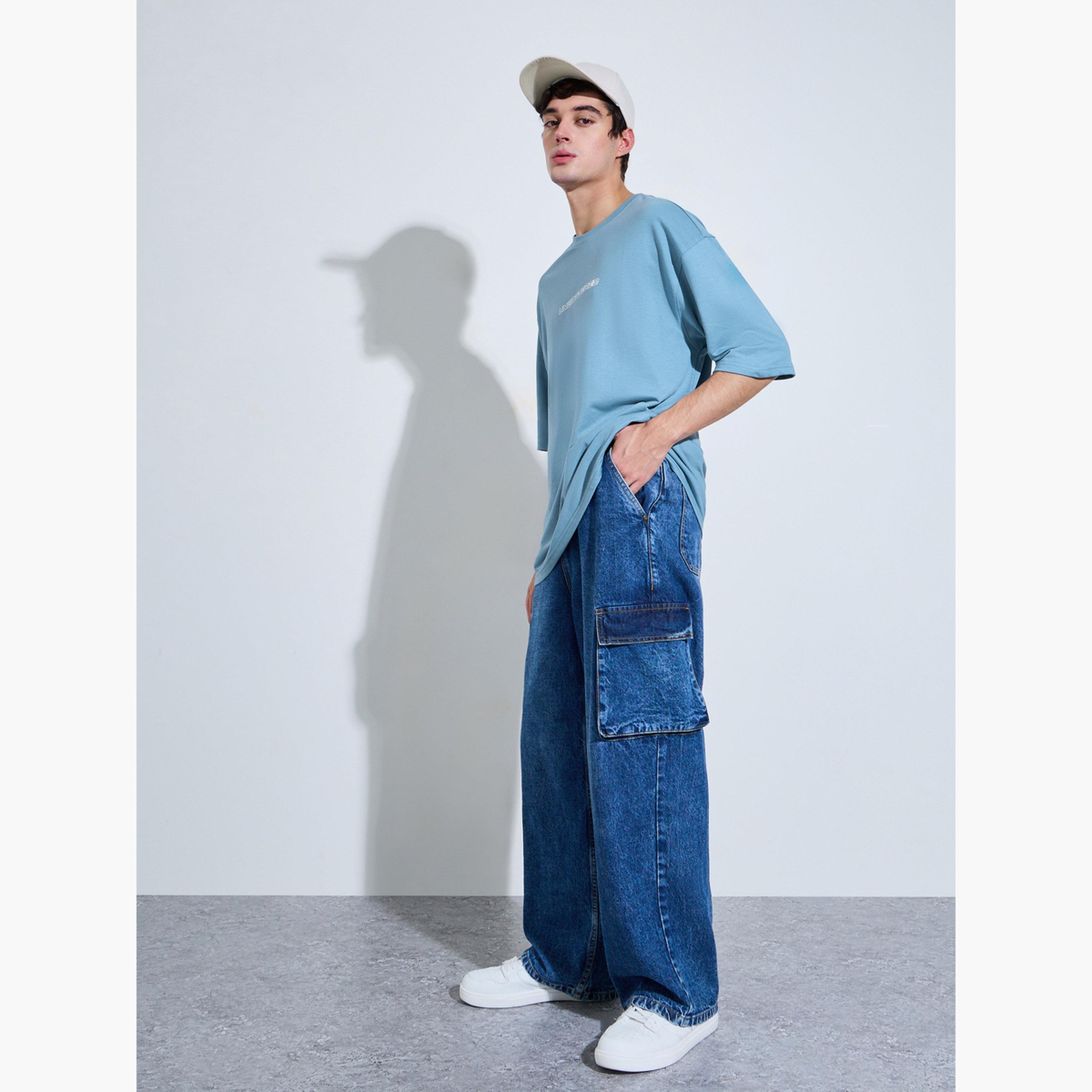 تيشيرت واسع بطبعات جرافيك عالية الدقة-men-clothing-tshirtsandpolos-tshirts-image-2