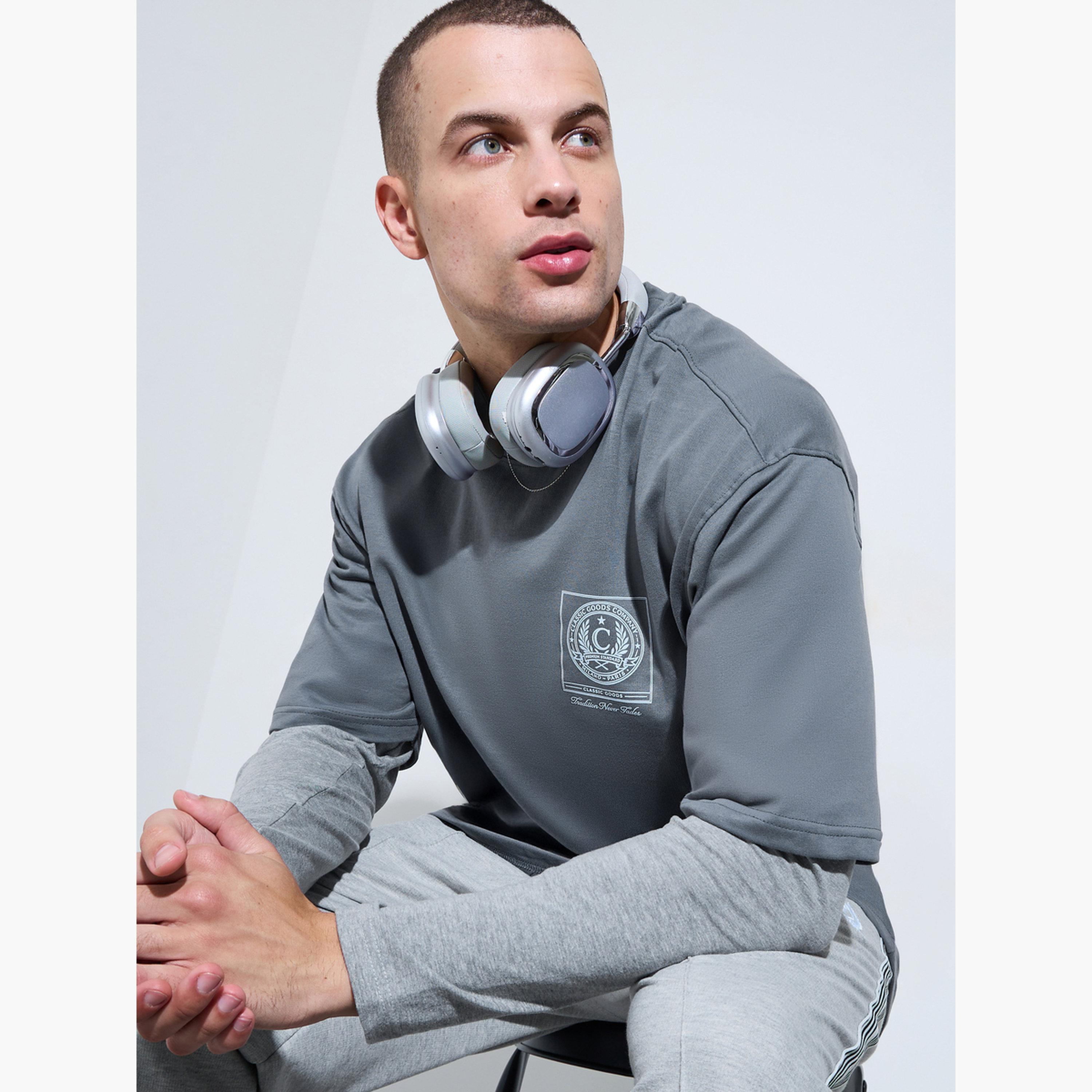 تيشيرت واسع بطبعة جرافيك للرجال-men-clothing-tshirtsandpolos-tshirts-image-5
