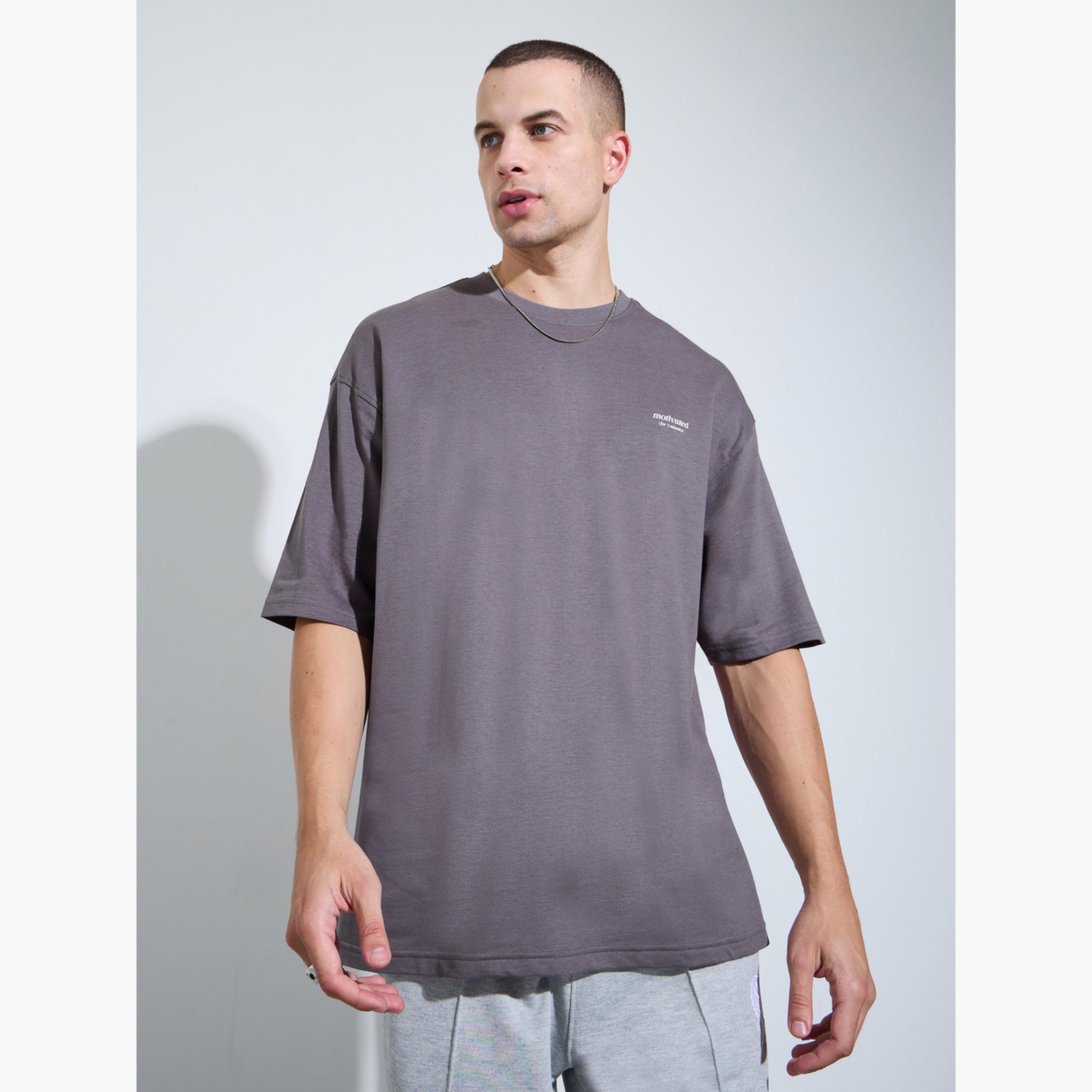 تيشيرت واسع بطبعة جرافيك أمامية للرجال-men-clothing-tshirtsandpolos-tshirts-image-1