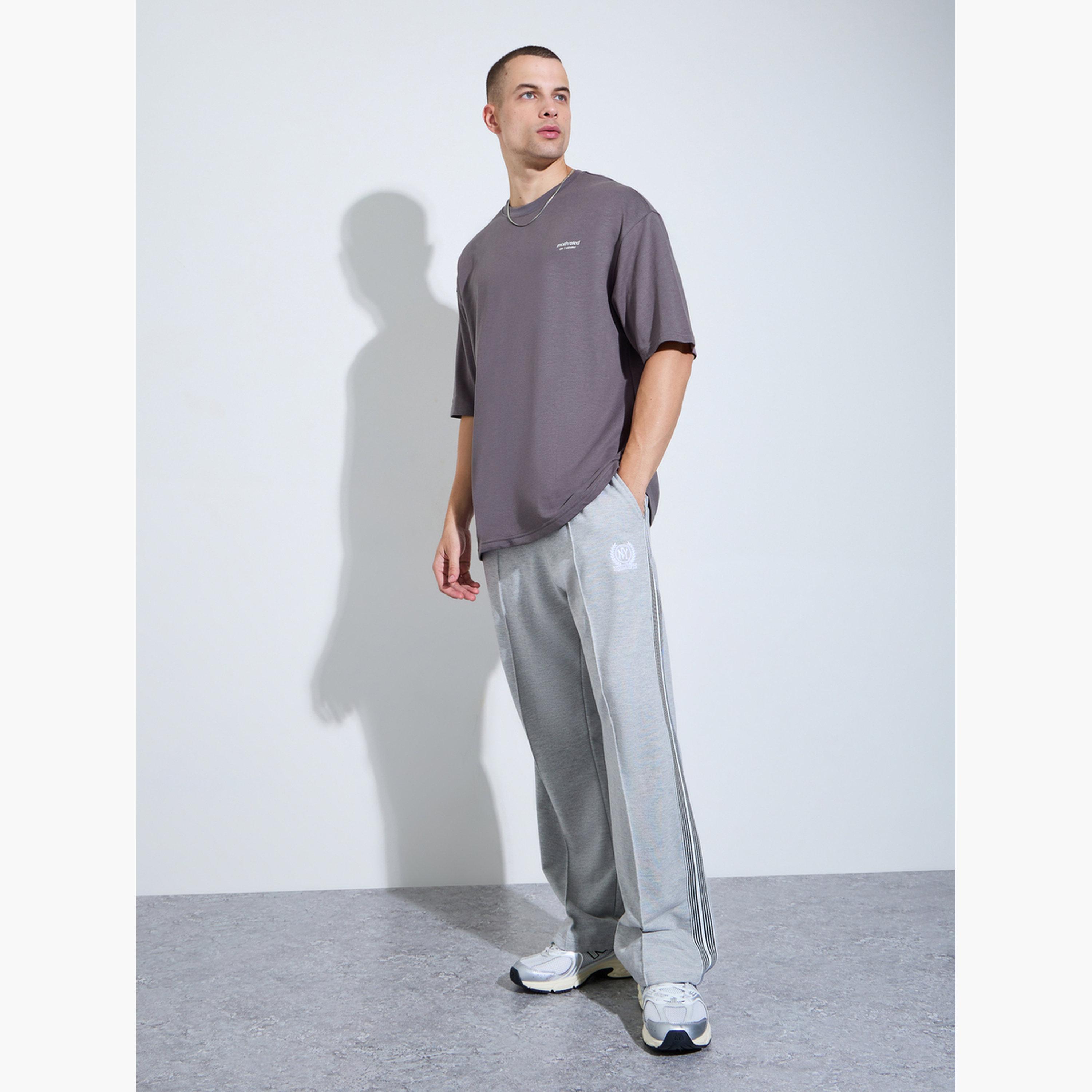 تيشيرت واسع بطبعة جرافيك أمامية للرجال-men-clothing-tshirtsandpolos-tshirts-image-2