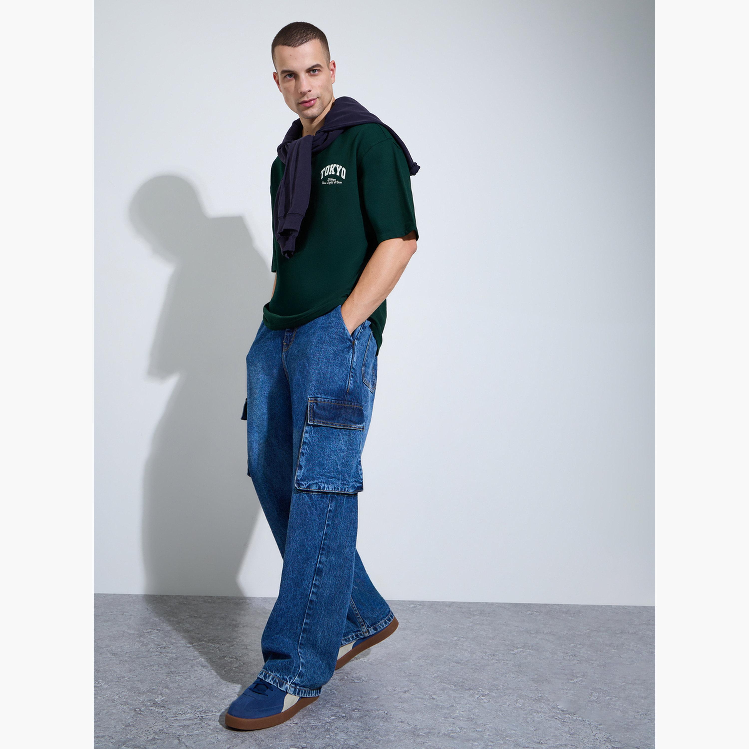 تيشيرت واسع بياقة دائرية وطبعة جرافيك للرجال-men-clothing-tshirtsandpolos-tshirts-image-2