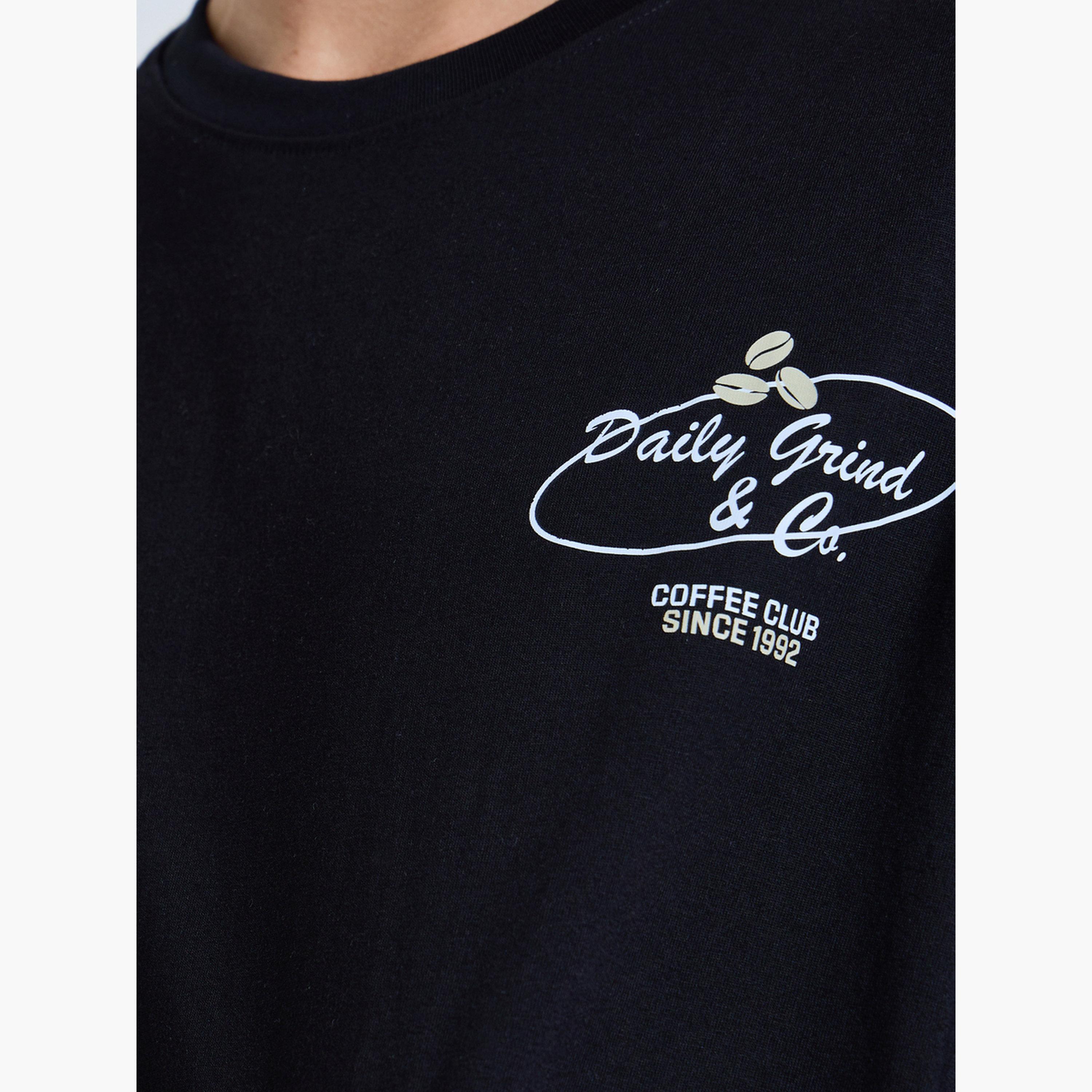 تيشيرت واسع بطبعات جرافيك-men-clothing-tshirtsandpolos-tshirts-image-6
