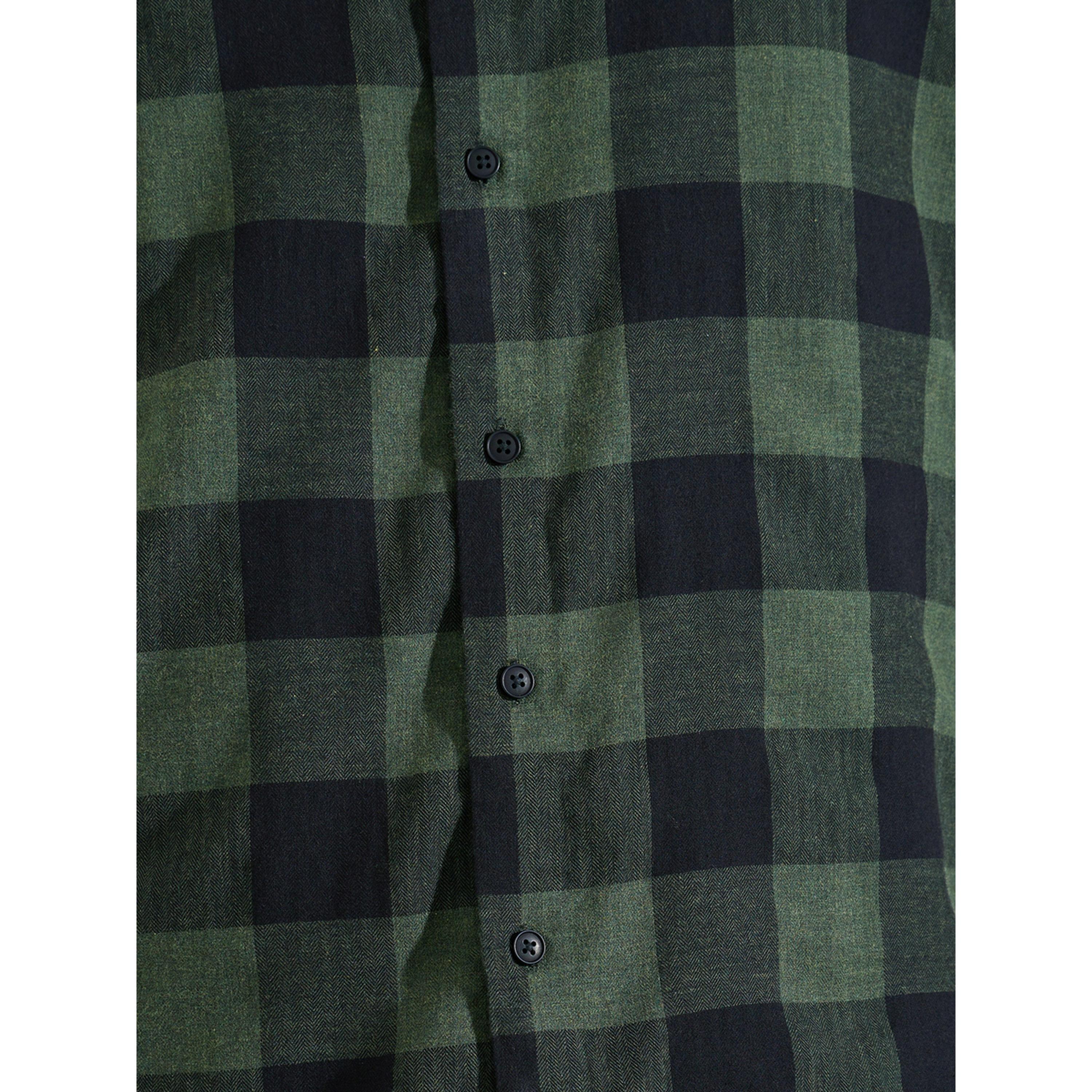 قميص مضلع بأكمام طويلة ومقاس عادي-men-clothing-shirts-image-5