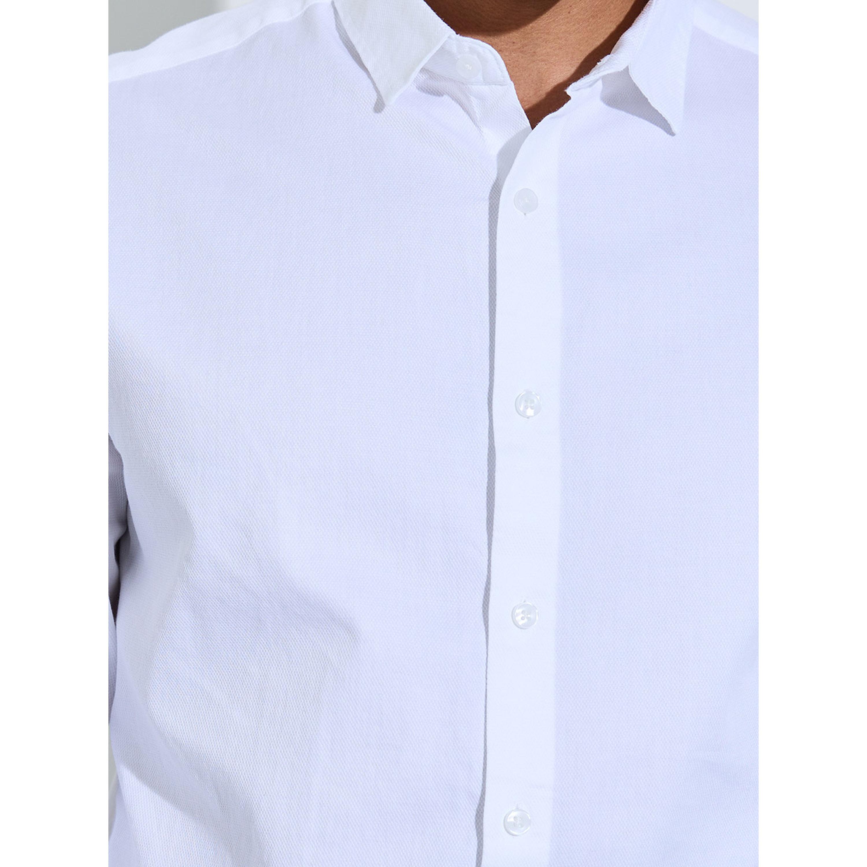 قميص بقصة مستقيمة بتفاصيل بارزة الملمس بلون سادة-men-clothing-shirts-image-5