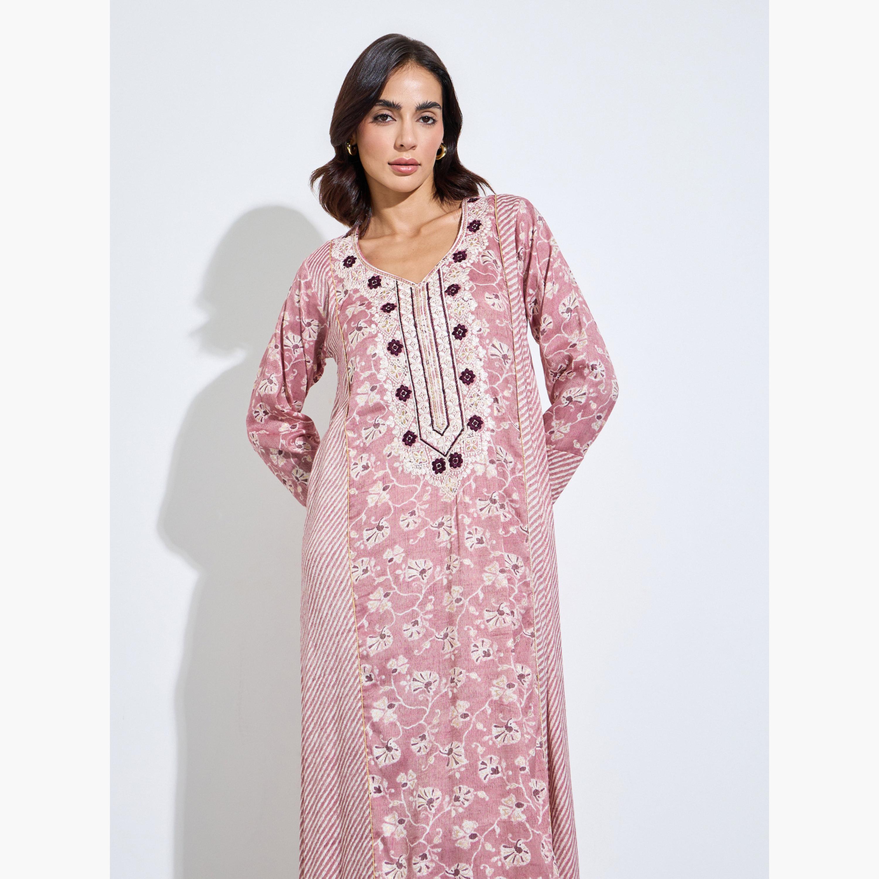 Amirah X Styli Pink Floral Embroidered Neck Maxi Jalabiya-women-arabicclothing-jalabiyas-image-2