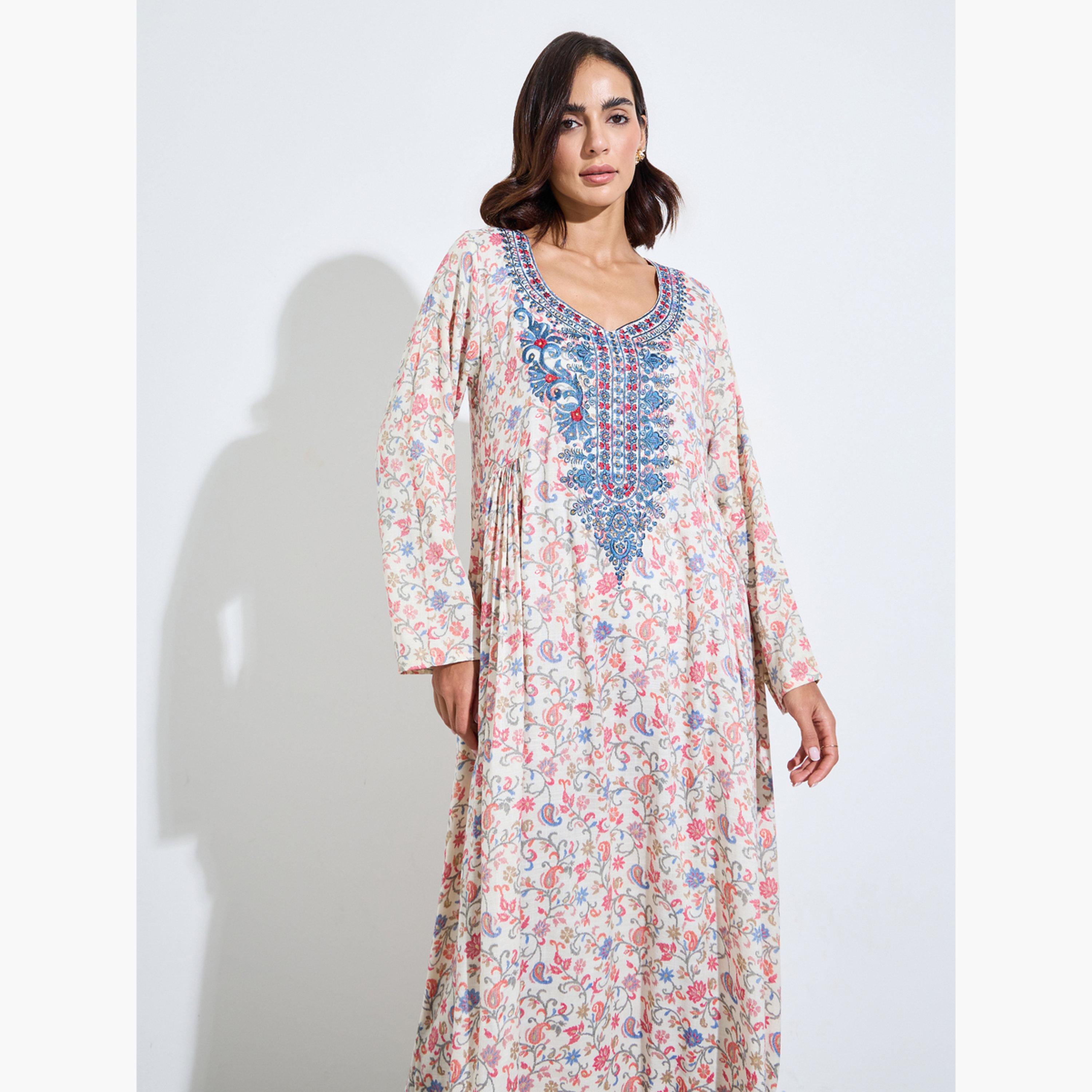 Amirah X Styli Pink Floral Embroidered Neck Maxi Jalabiya-women-arabicclothing-jalabiyas-image-2