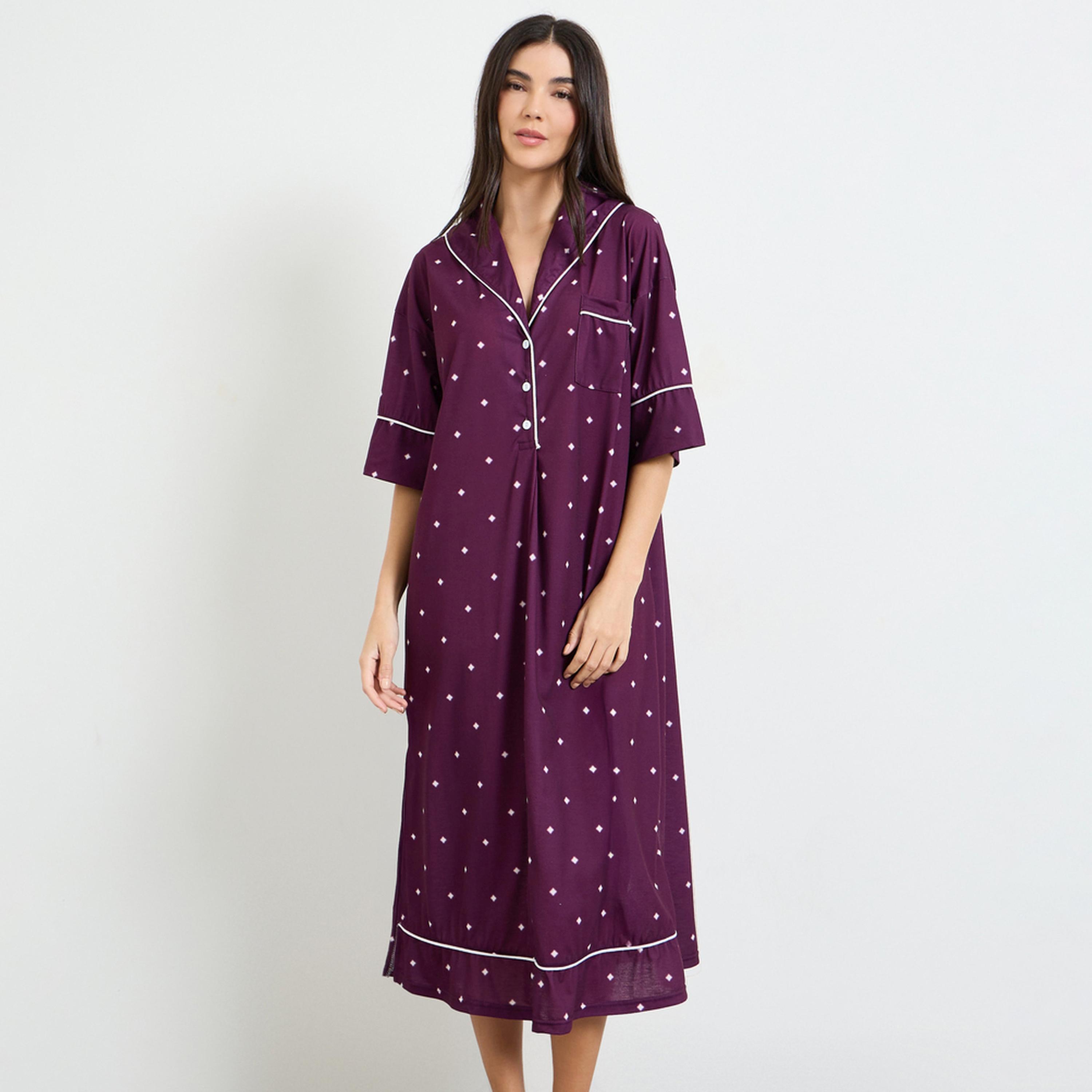 قميص نوم بنمط منقط بحواف محددة بلون متباين-women-clothing-nightwear-nighties-image-1