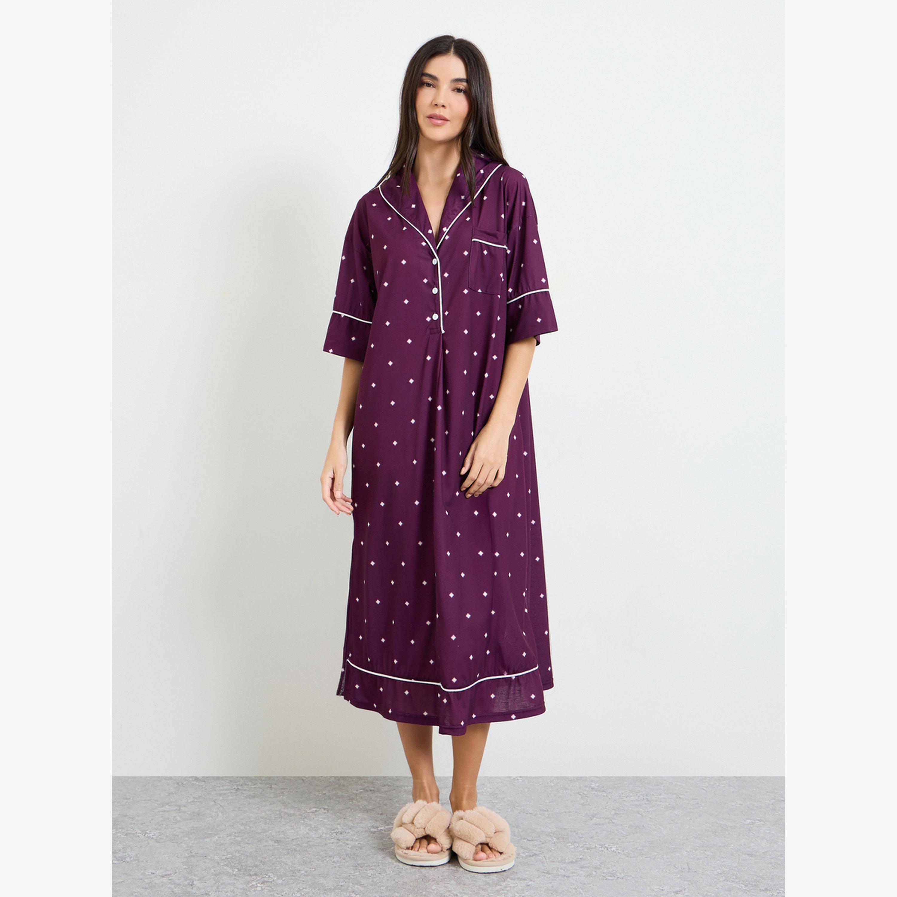 قميص نوم بنمط منقط بحواف محددة بلون متباين-women-clothing-nightwear-nighties-image-2
