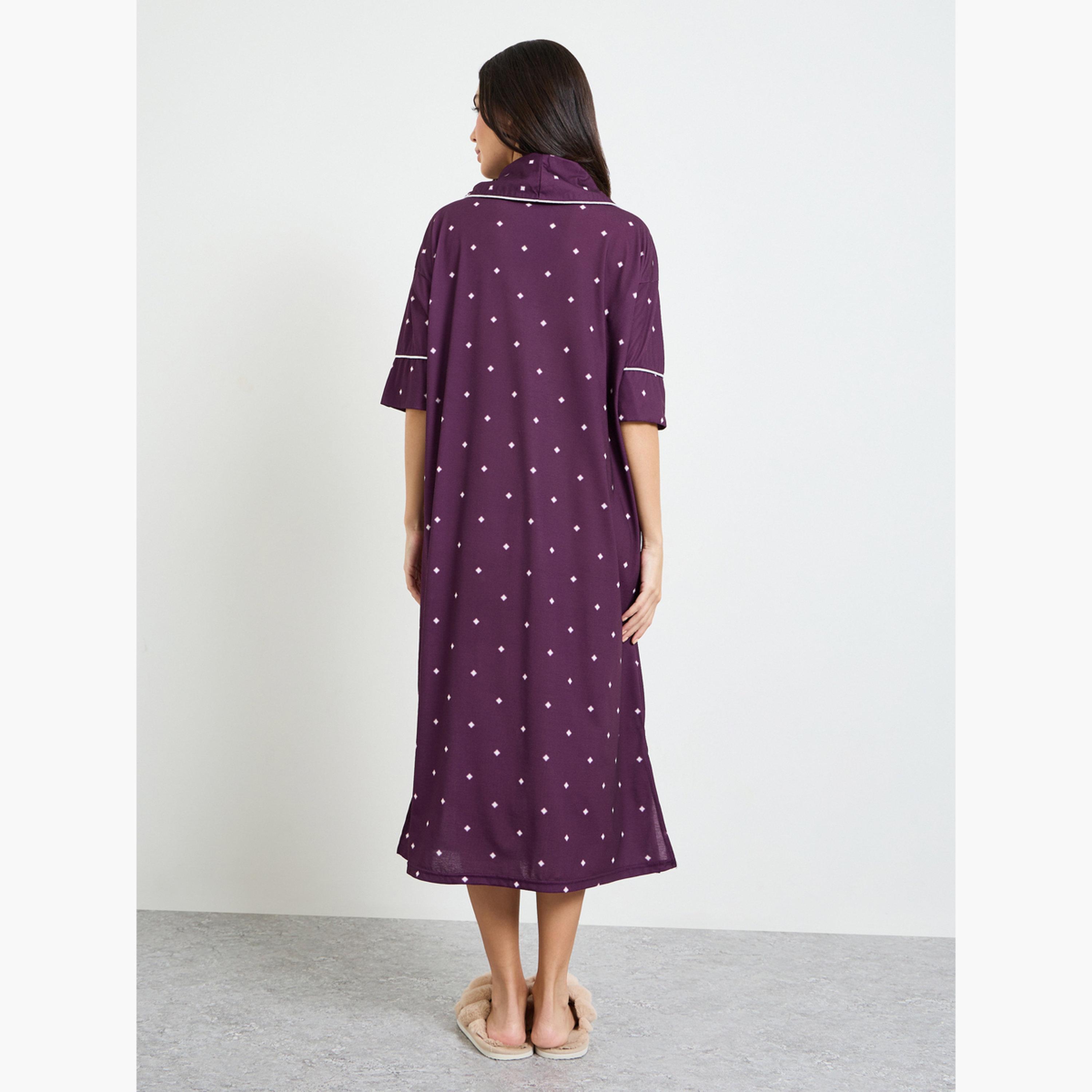 قميص نوم بنمط منقط بحواف محددة بلون متباين-women-clothing-nightwear-nighties-image-4