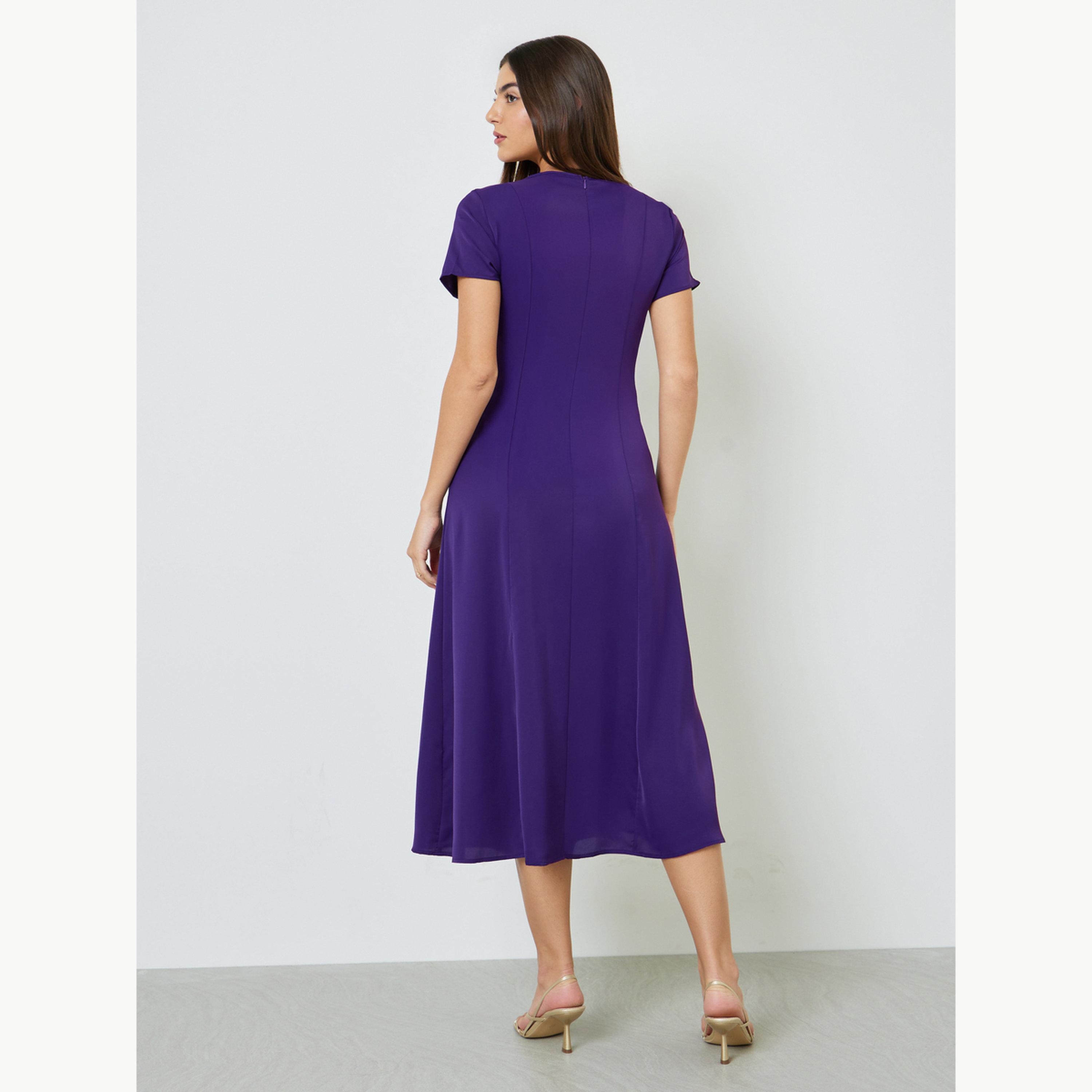 فستان ميدي بحافة واسعة وتفاصيل فيونكة-women-clothing-dresses-image-4