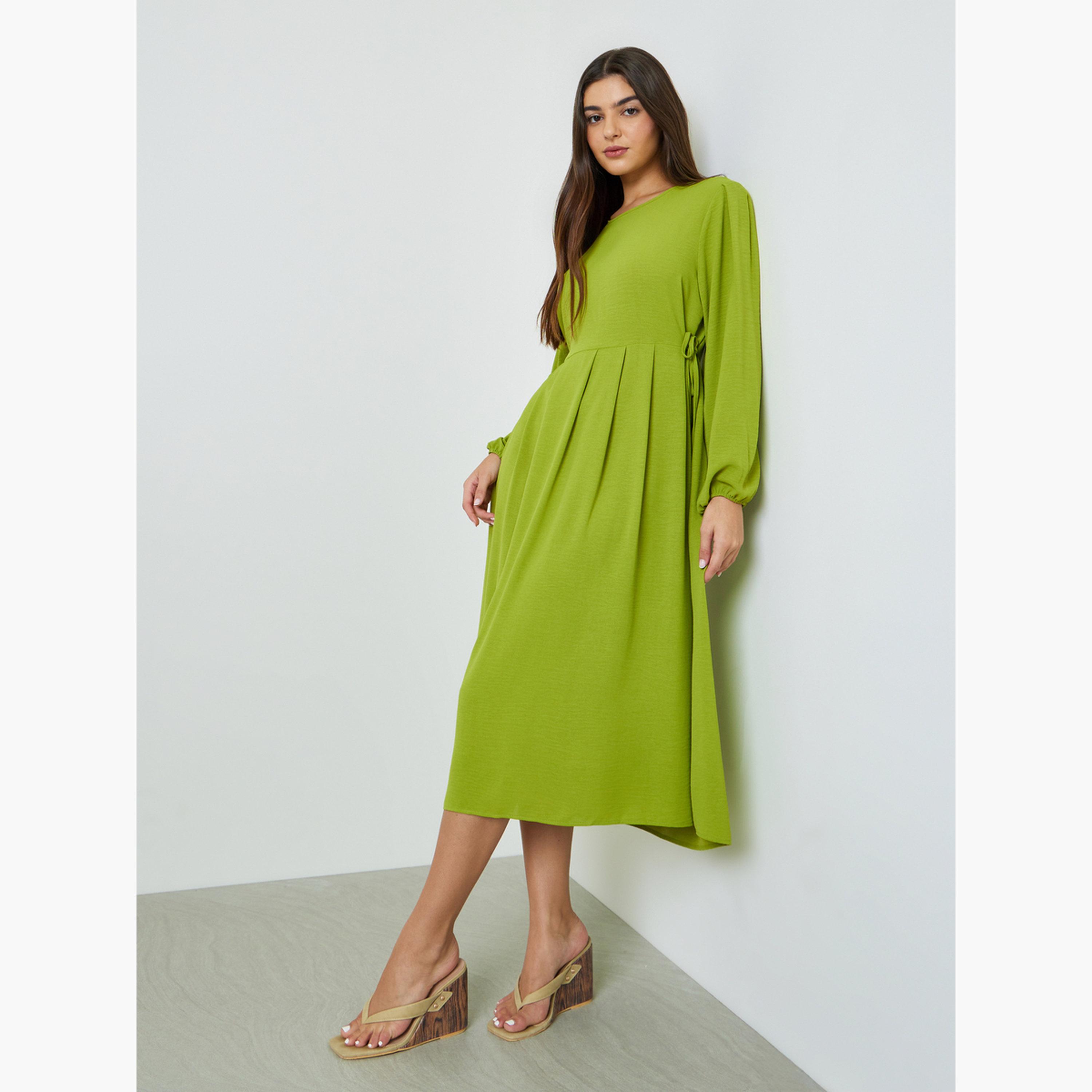 فستان ميدي سادة بكسرات وحافة واسعة وحزام ربطة على الخصر باللون الأخضر-women-clothing-dresses-image-2