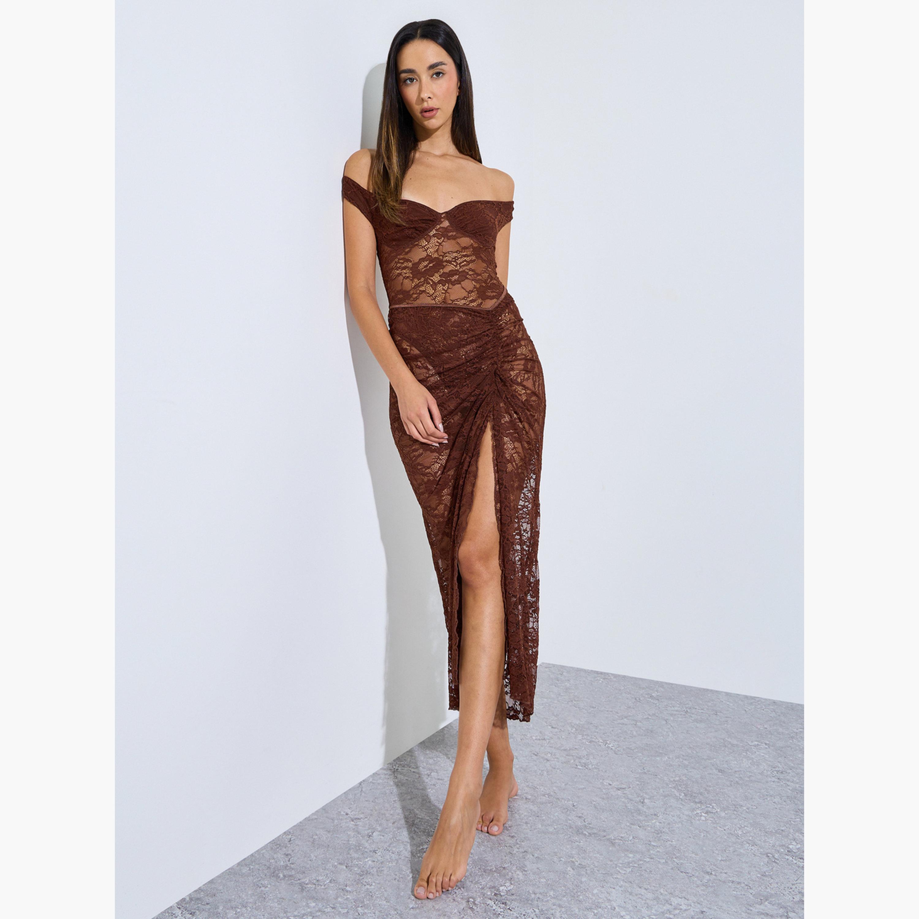 ستايلي - فستان داخلي دانتيل مكشوف الكتفين مع توب للجسم وسارونج متصل-women-clothing-lingerie-babydollsandbodysuits-image-1