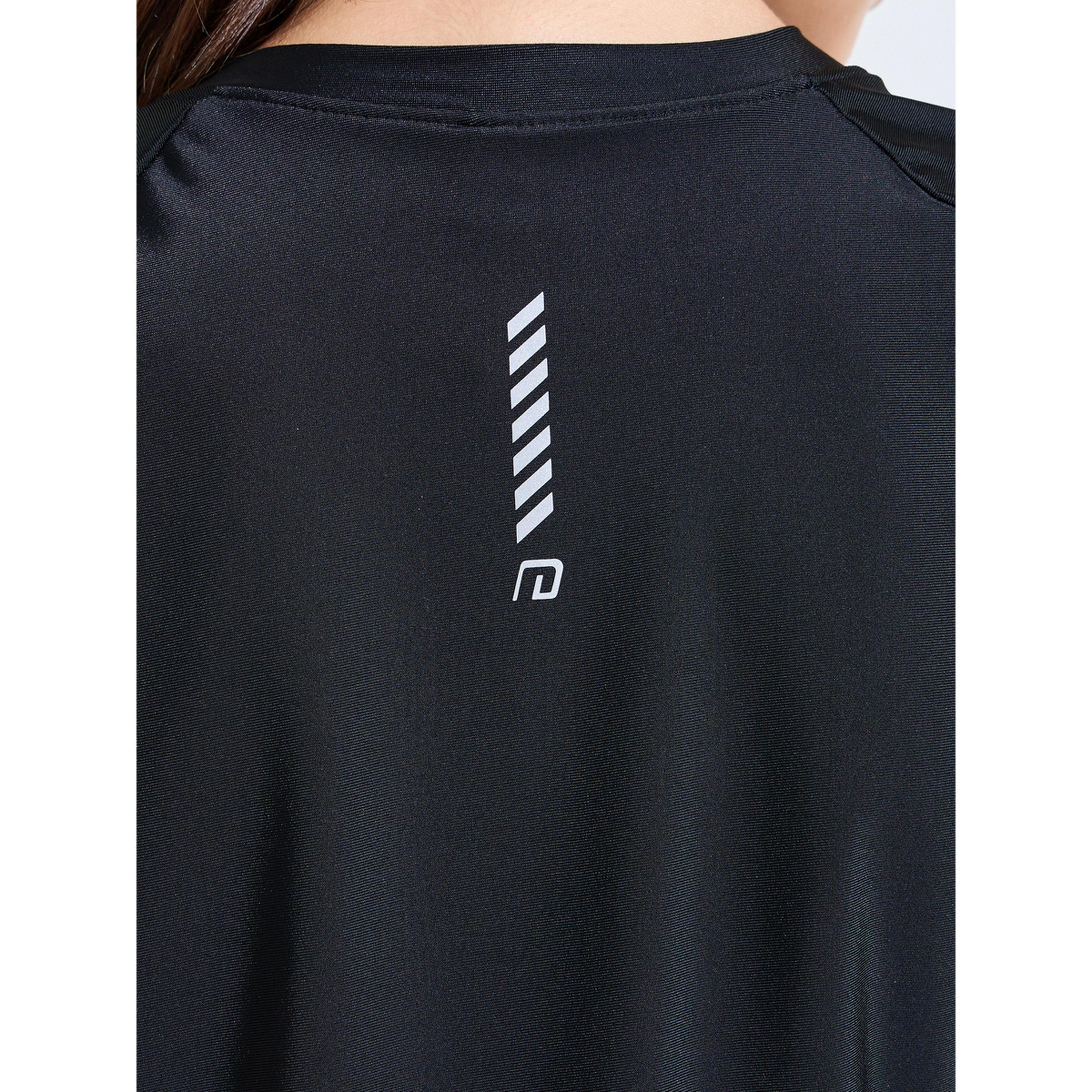 Styli Logo Back Reflective Stripe Short Sleeve Top-sports-women-clothing-tshirtsandvests-image-4