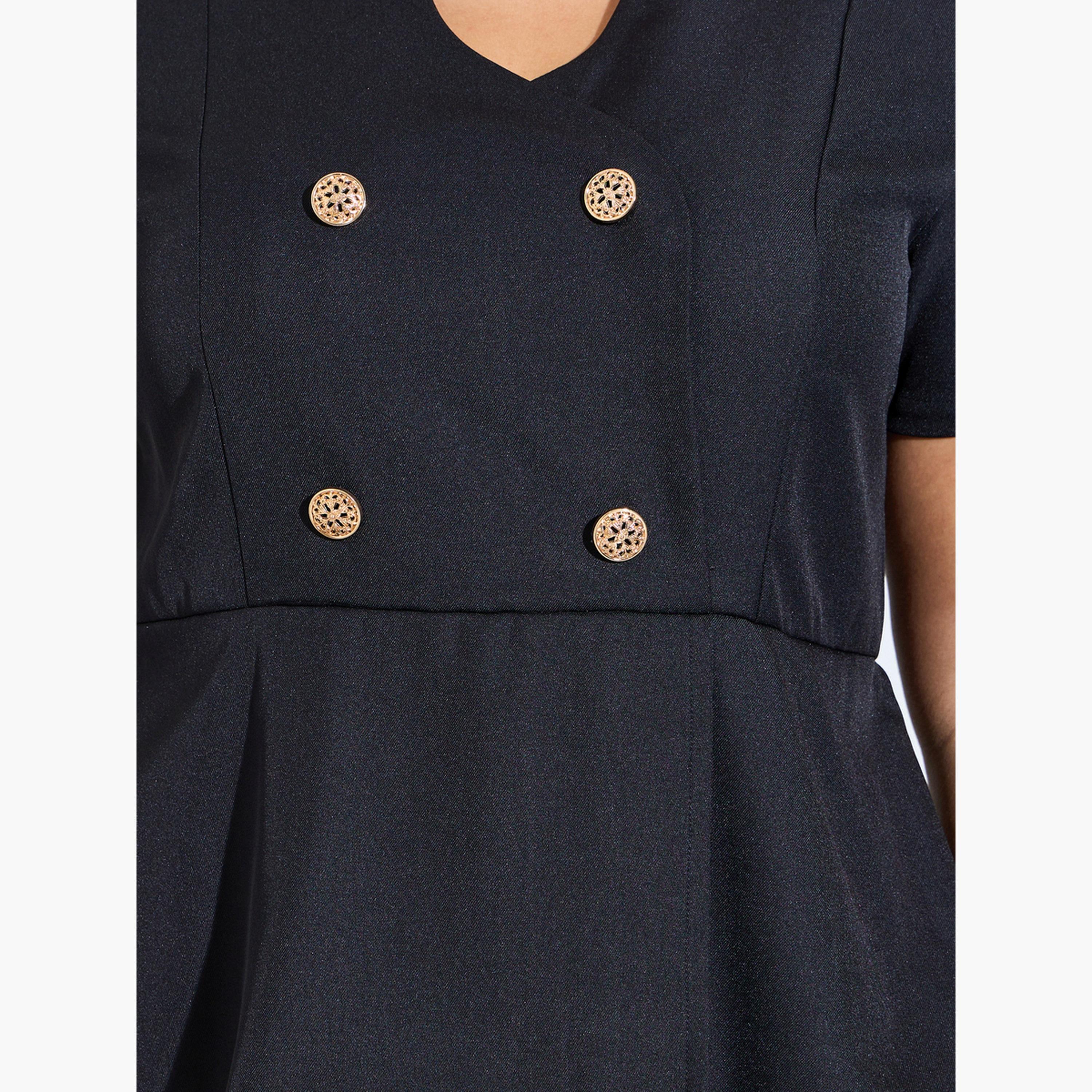 فستان طويل بتفاصيل صفين من الأزرار وبحافة واسعة بمقاس كبير-women-clothing-dresses-image-5