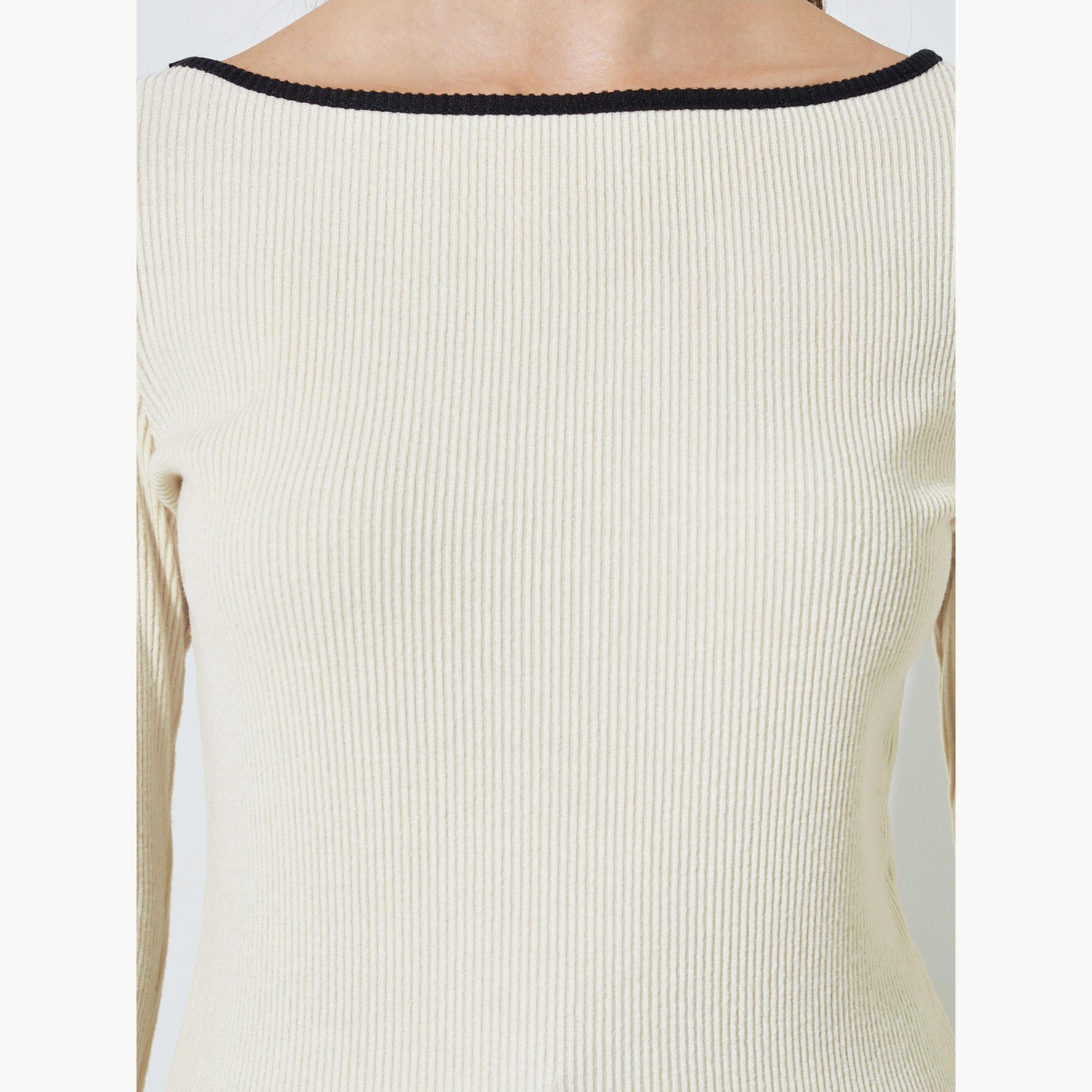 بلوزة محبوكة بياقة قارب وتفاصيل مُغايرة-women-clothing-shirtsandblouses-blouses-image-4