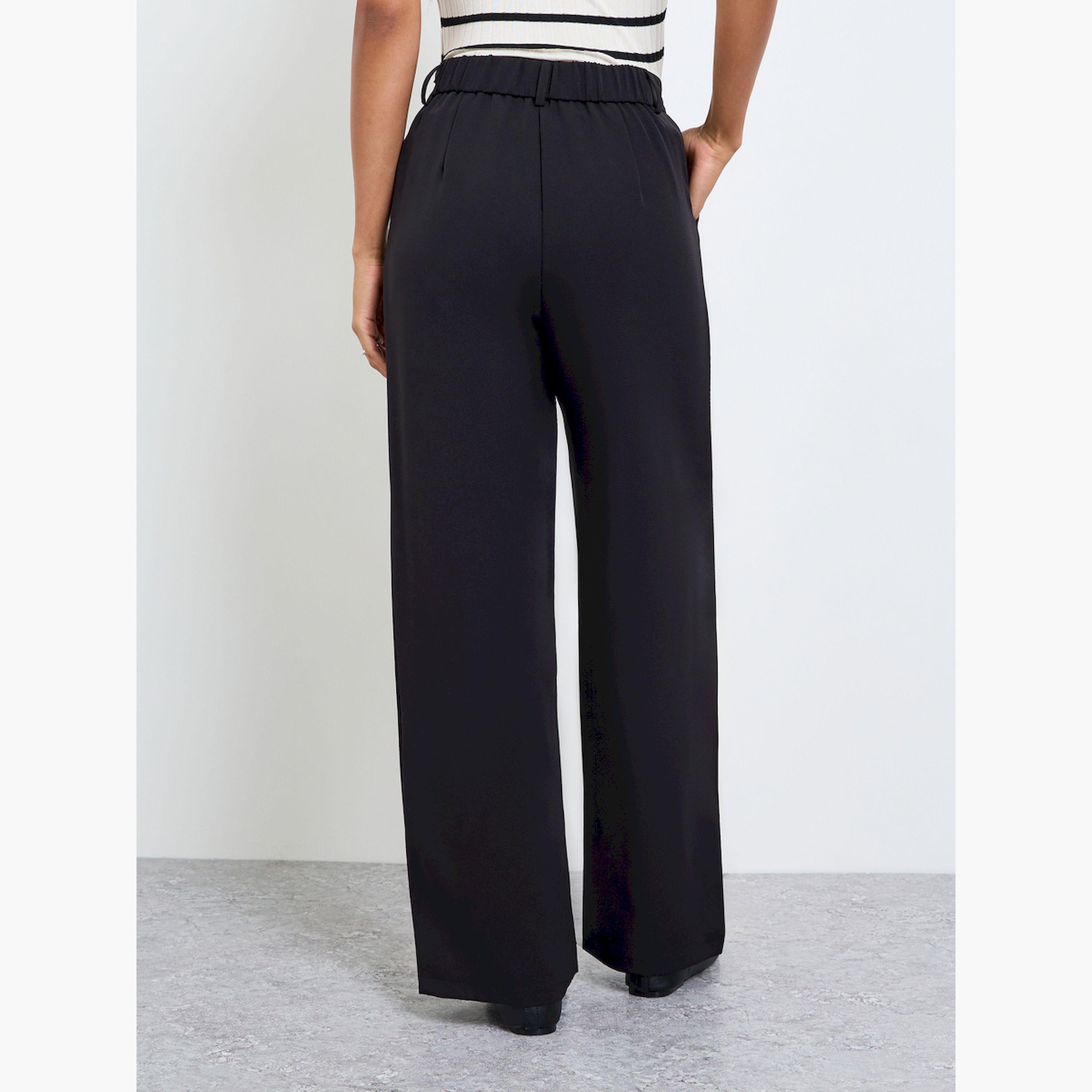 بنطال سادة بأرجل واسعة باللون الأسود-women-clothing-bottoms-joggers-image-4
