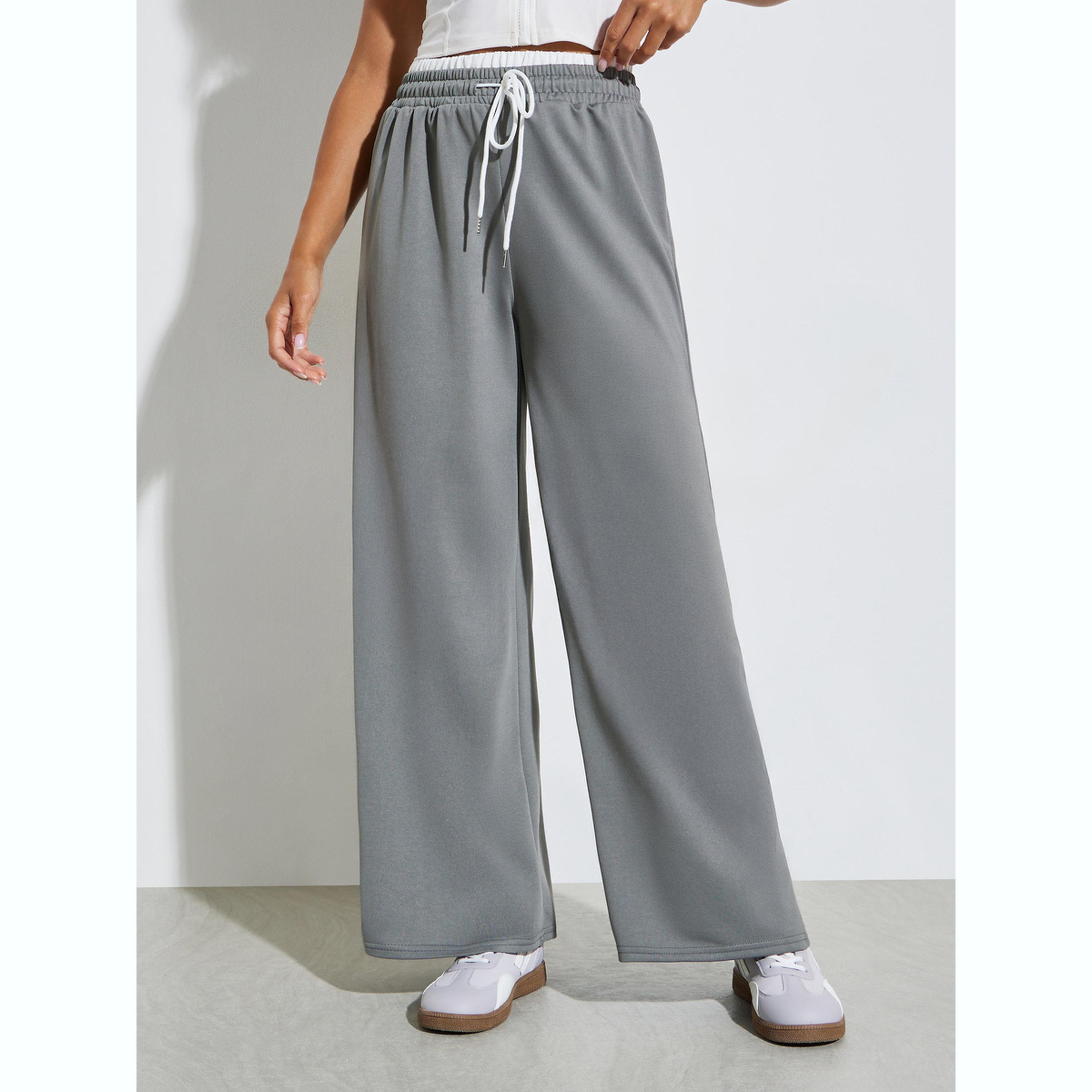 جوغر محبوك رمادي فحم بأرجل واسعة ورباط-women-clothing-bottoms-joggers-image-1