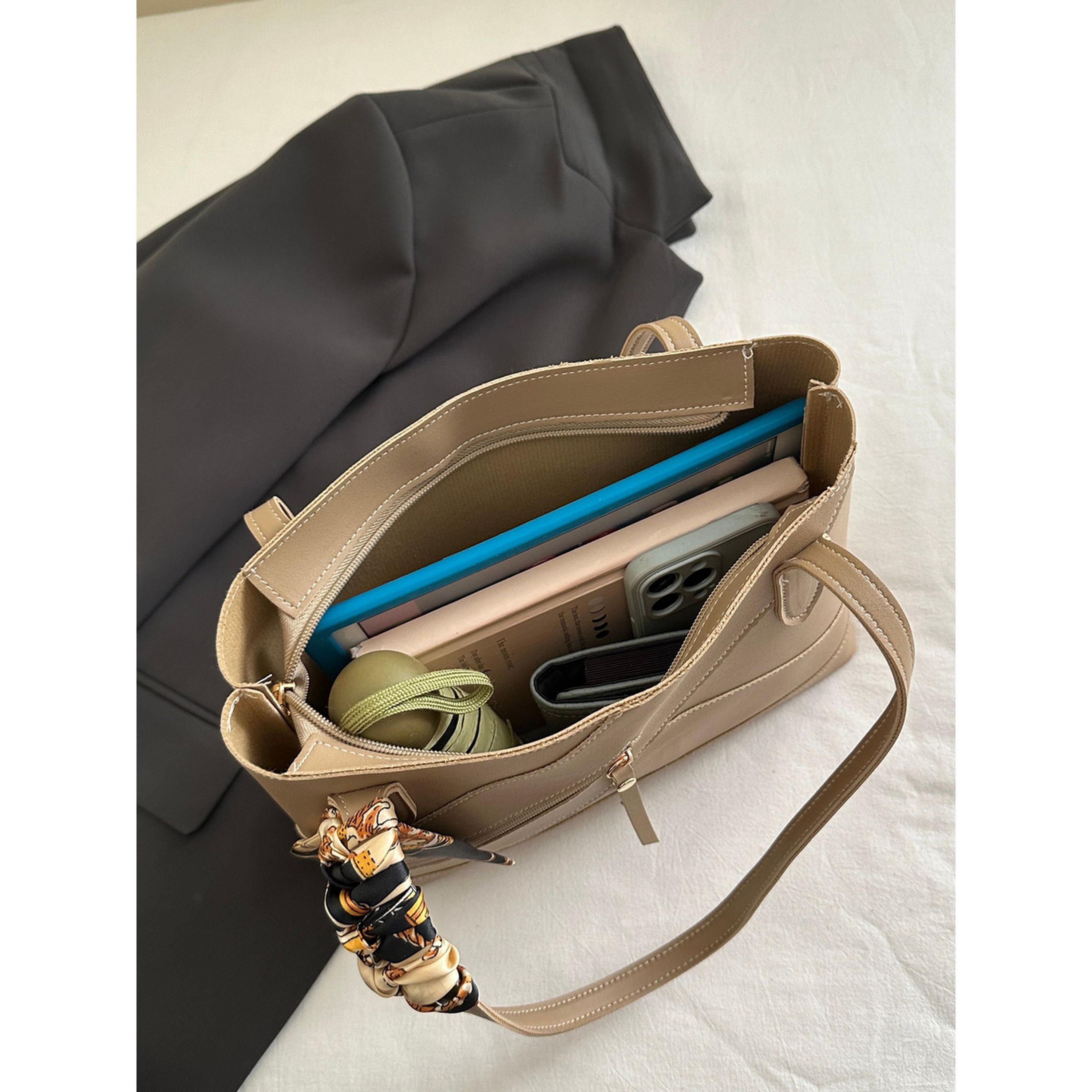 حقيبة كتف بتفاصيل وشاح-women-bagsandwallets-handbags-image-4