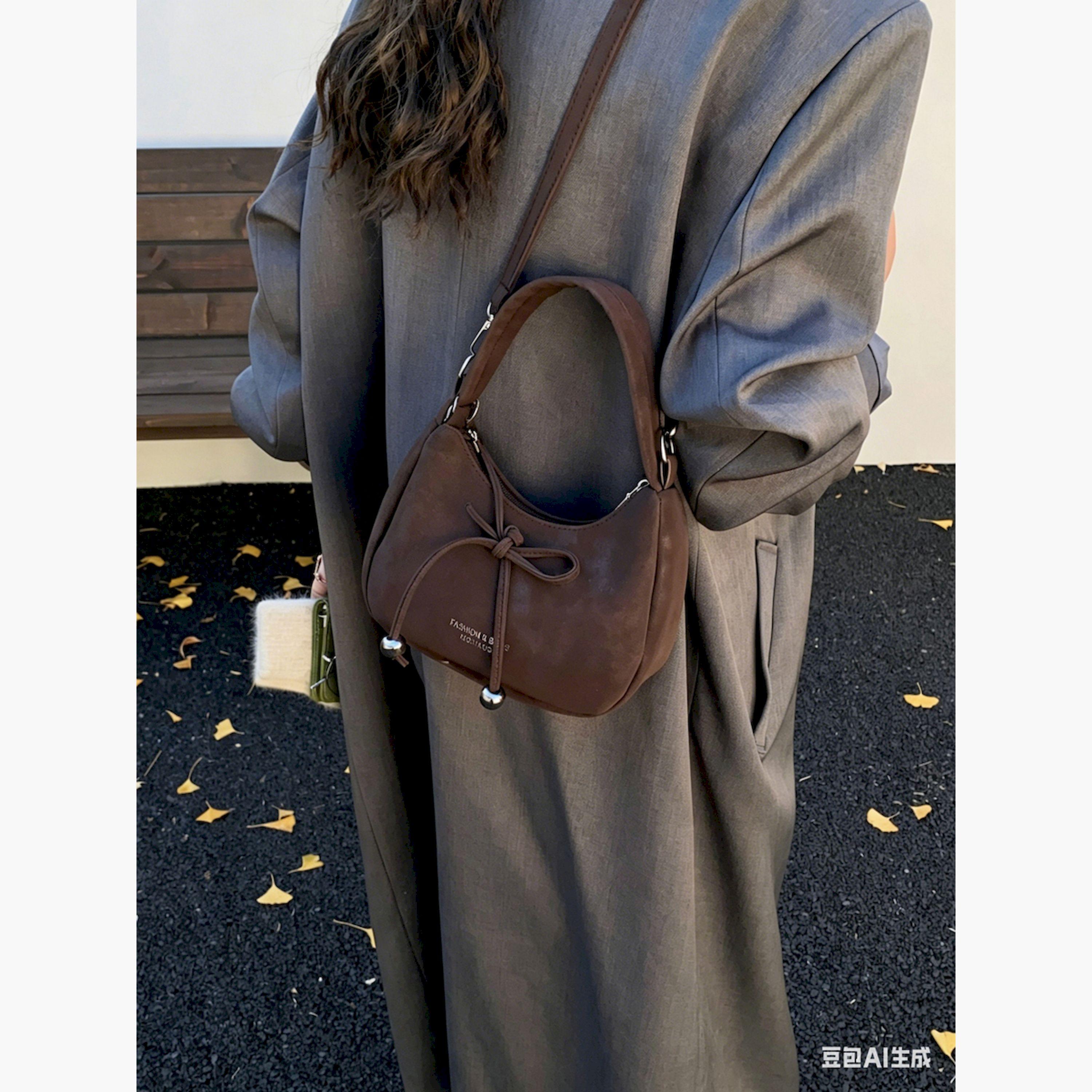 حقيبة كروس بتفاصيل فيونكة-women-bagsandwallets-handbags-image-3