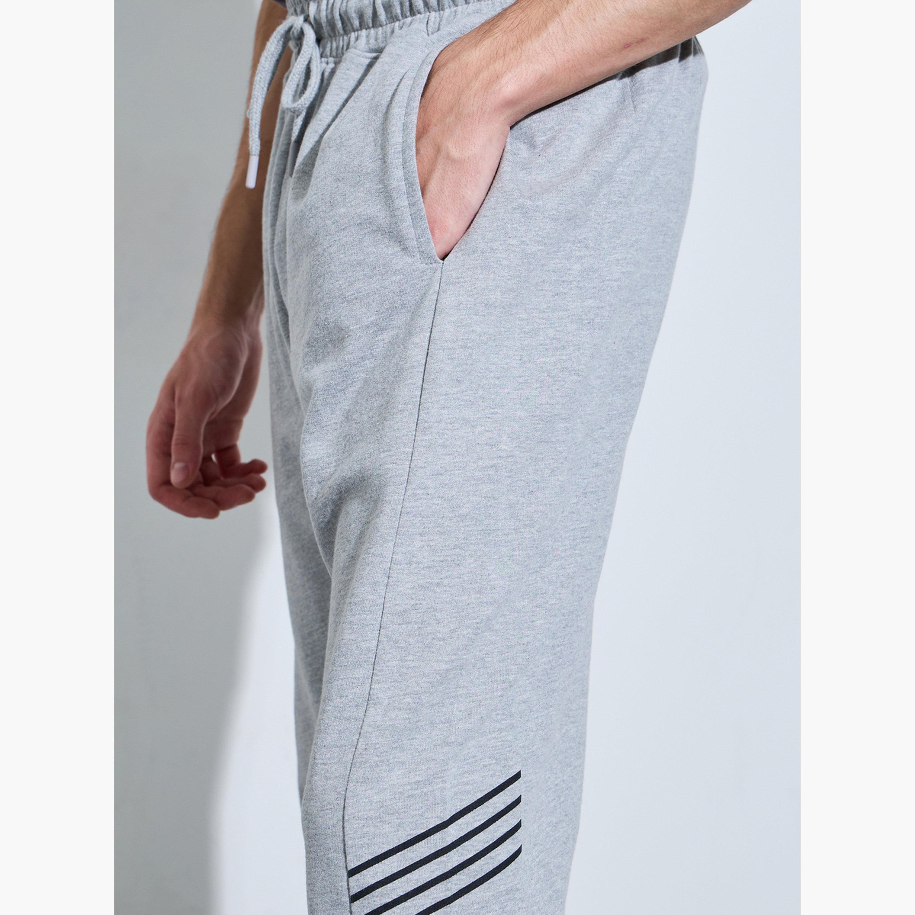 بنطال جوغر تيري واسع بشريط جانبي-men-clothing-bottoms-joggers-image-4