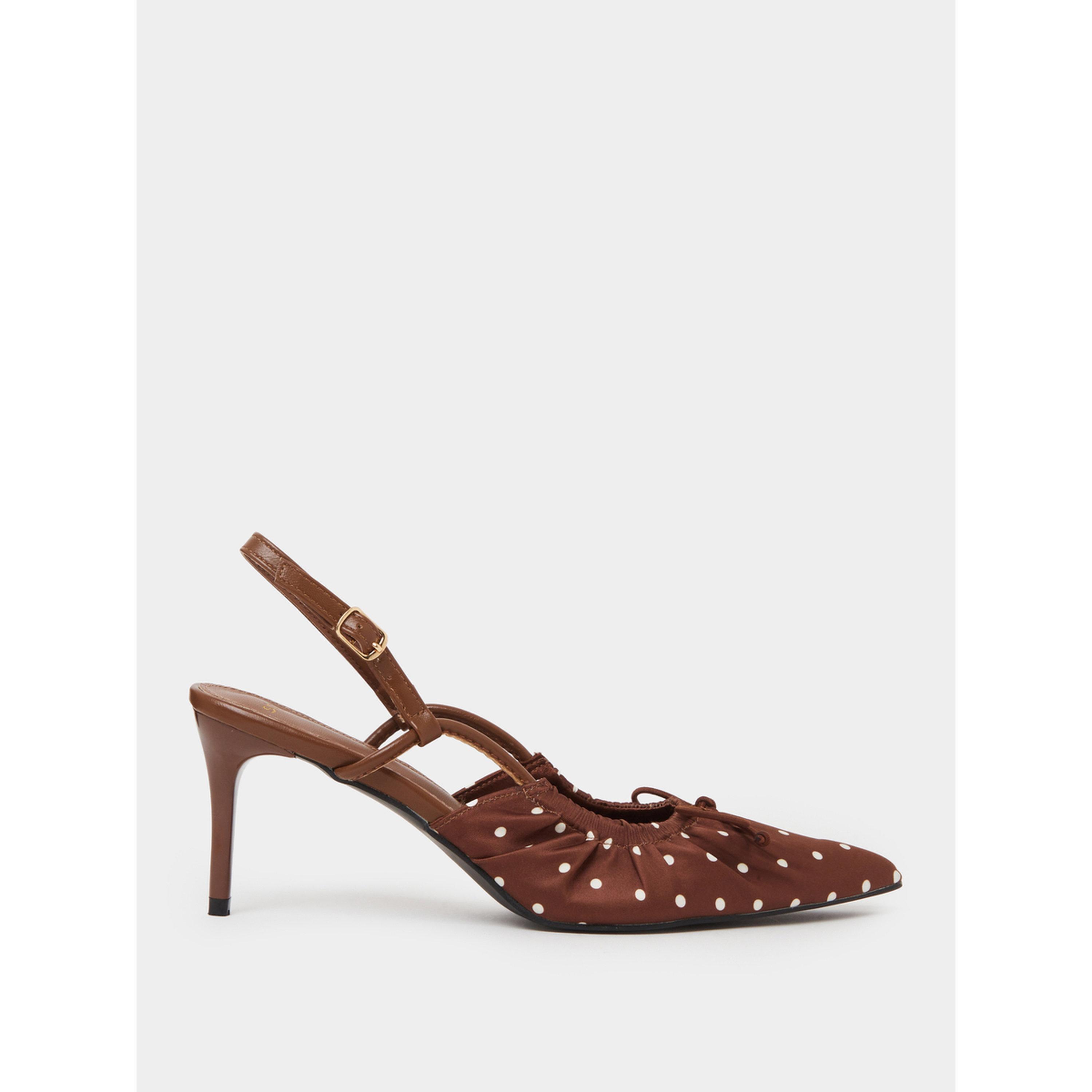 حذاء بكعب عالٍ وحزام خلفي وطبعة منقطة باللون البني-women-shoes-heels-image-3
