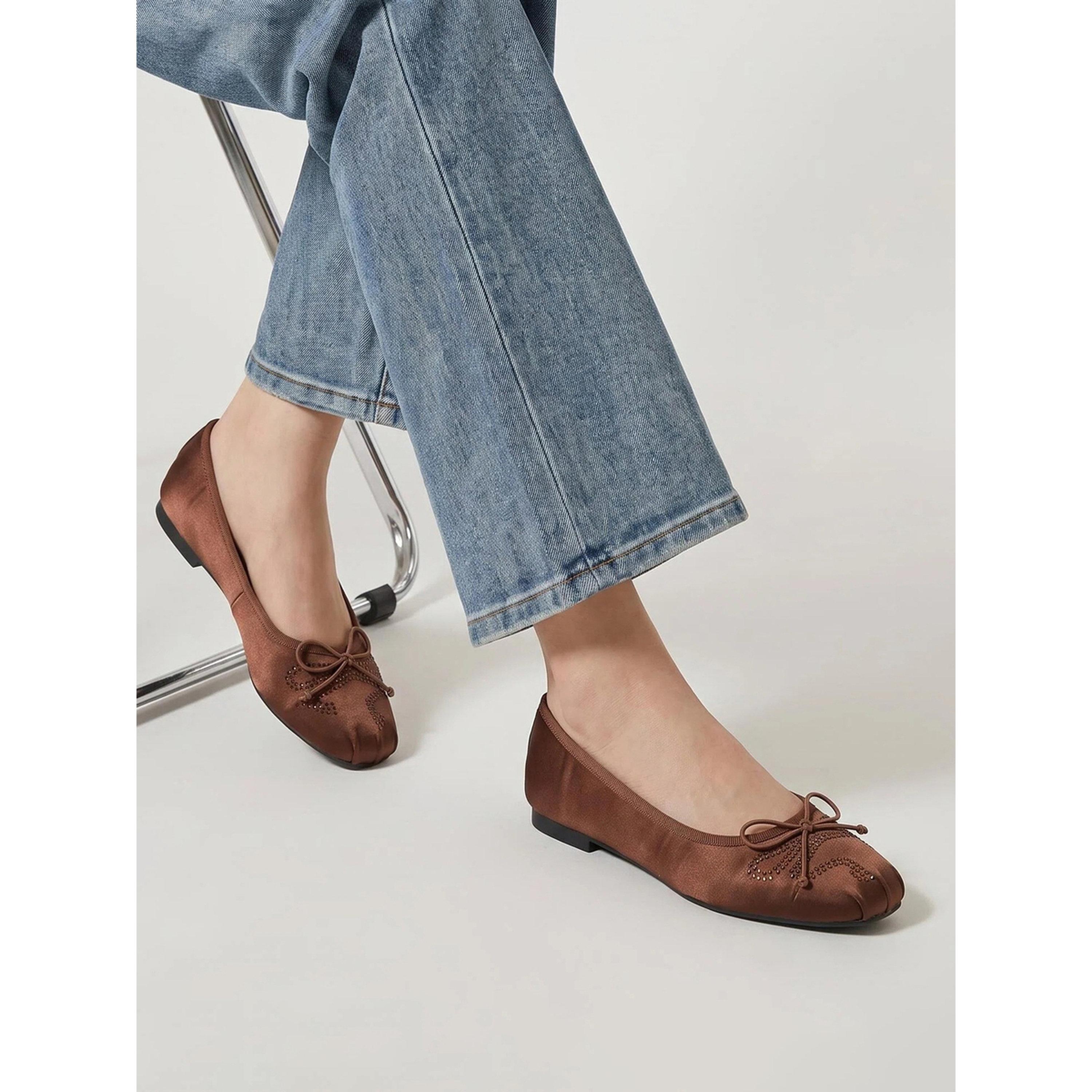حذاء باليرينا ساتان بمقدمة مربعة وتفاصيل ترتر وفيونكة-women-shoes-ballerinas-image-2