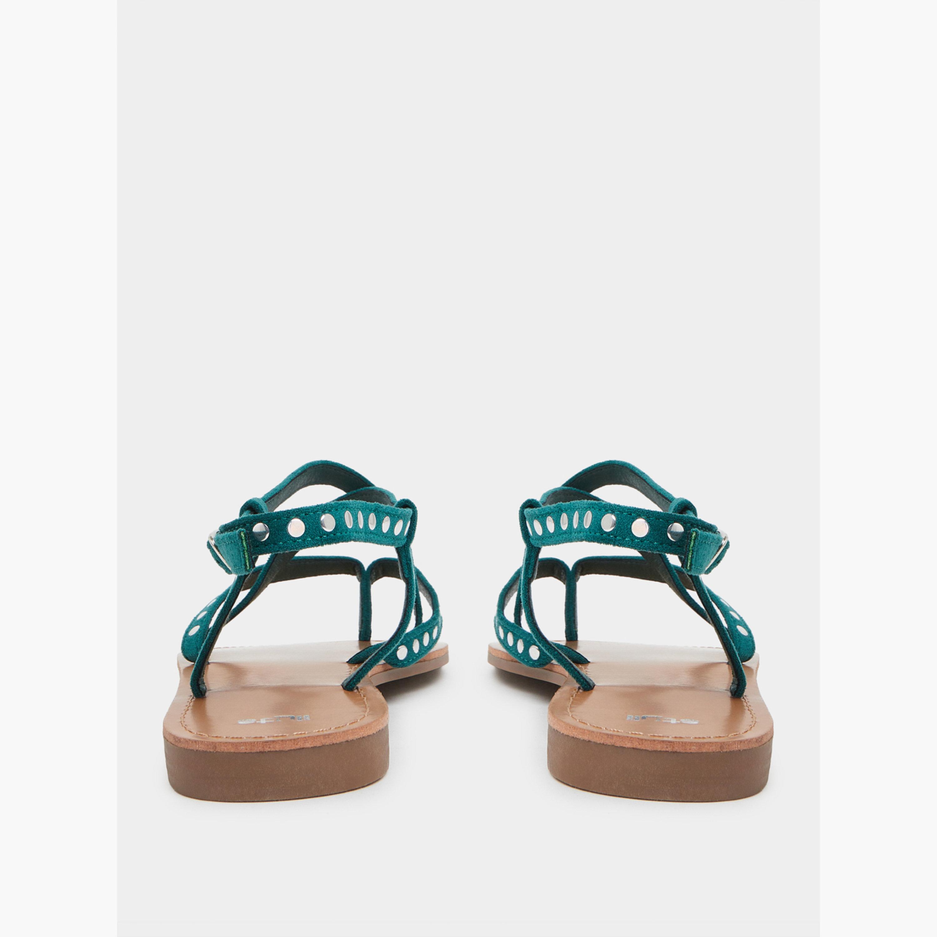 صندل فلات مزين بمسامير-women-shoes-sandals-flats-image-6