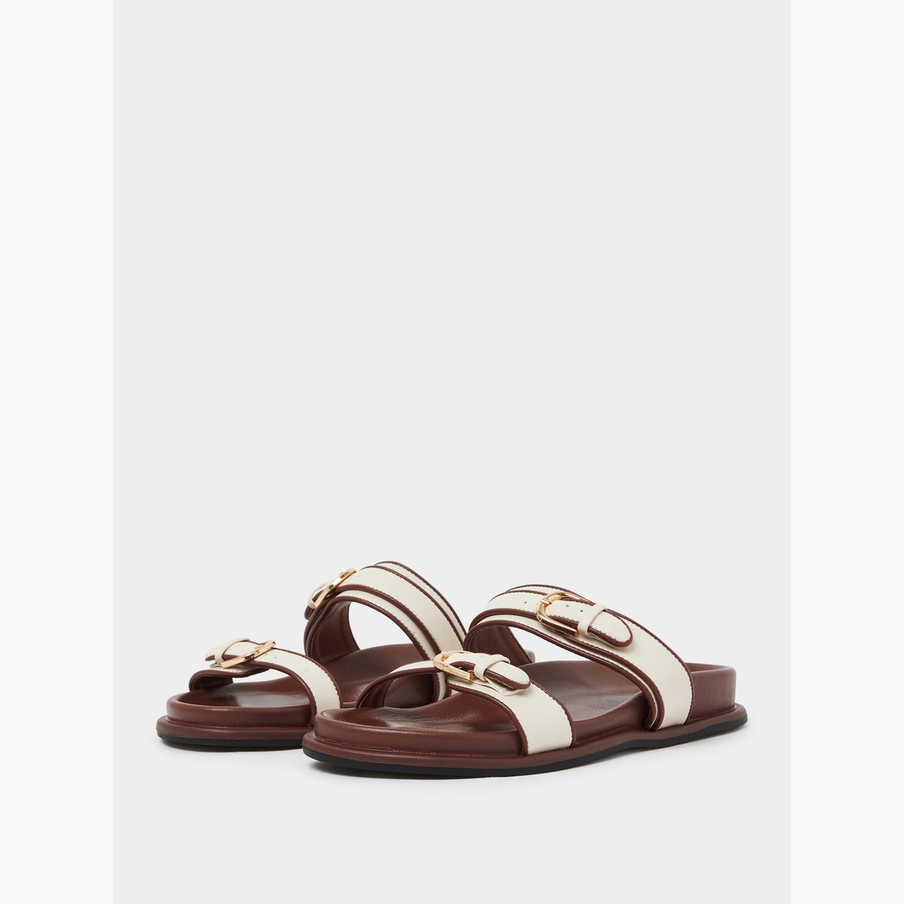صندل مريح سادة بتفاصيل إبزيم-women-shoes-sandals-flats-image-1