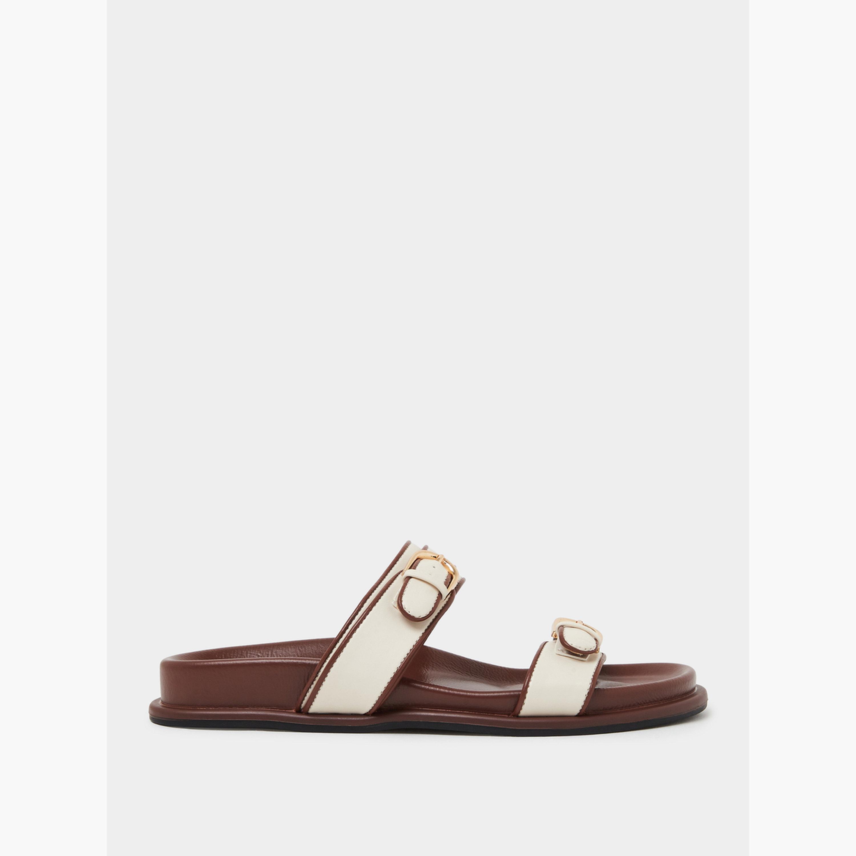 صندل مريح سادة بتفاصيل إبزيم-women-shoes-sandals-flats-image-2
