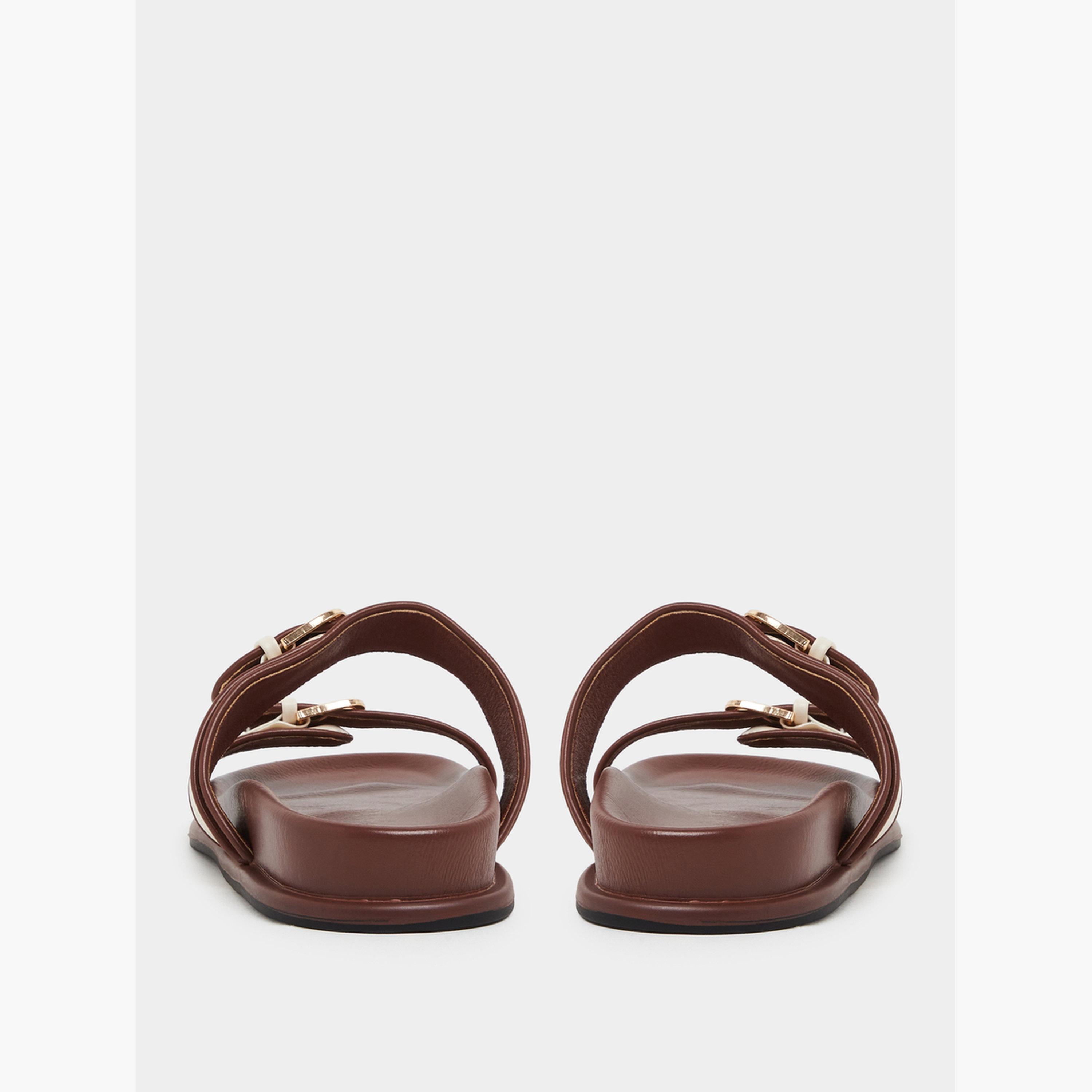 صندل مريح سادة بتفاصيل إبزيم-women-shoes-sandals-flats-image-5