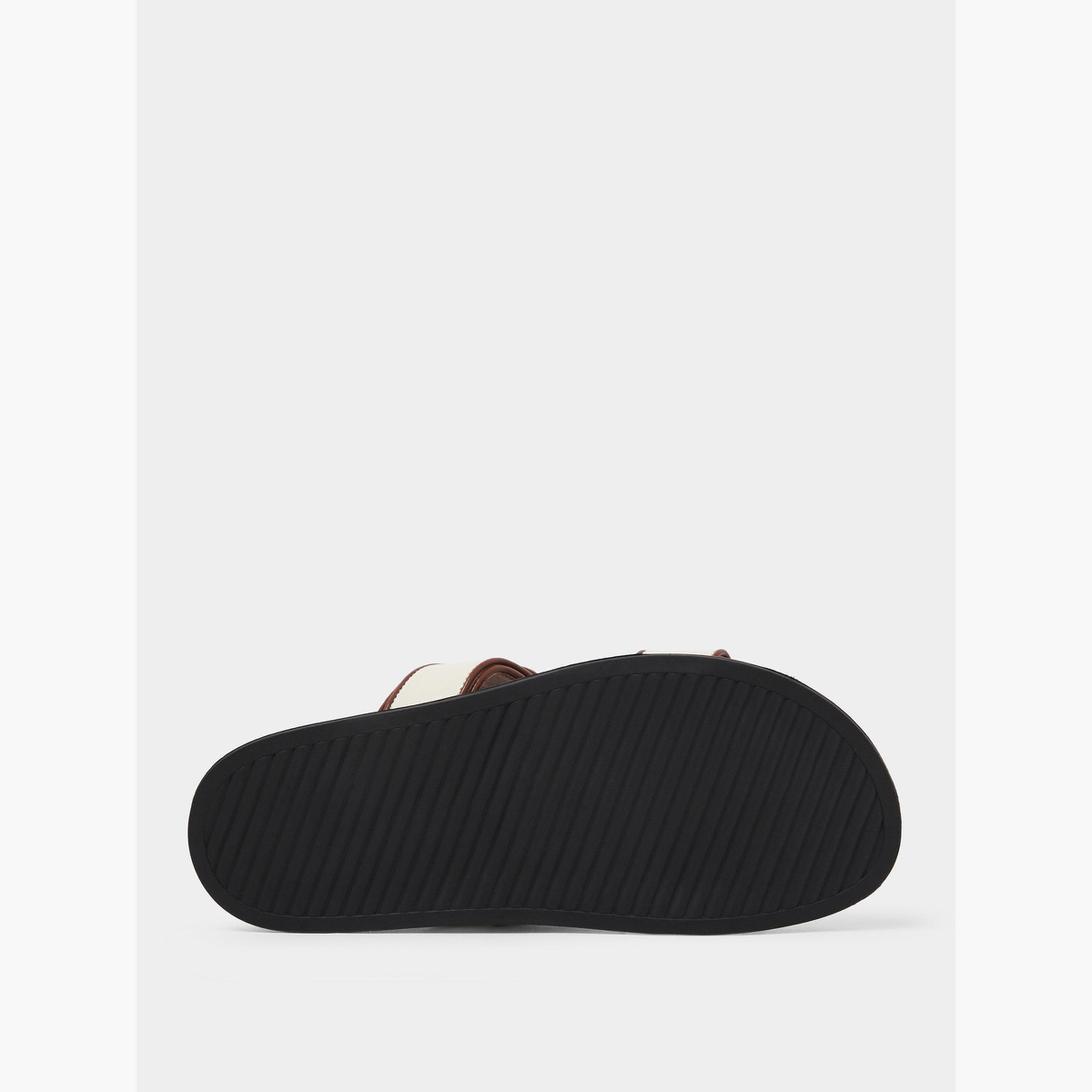 صندل مريح سادة بتفاصيل إبزيم-women-shoes-sandals-flats-image-6