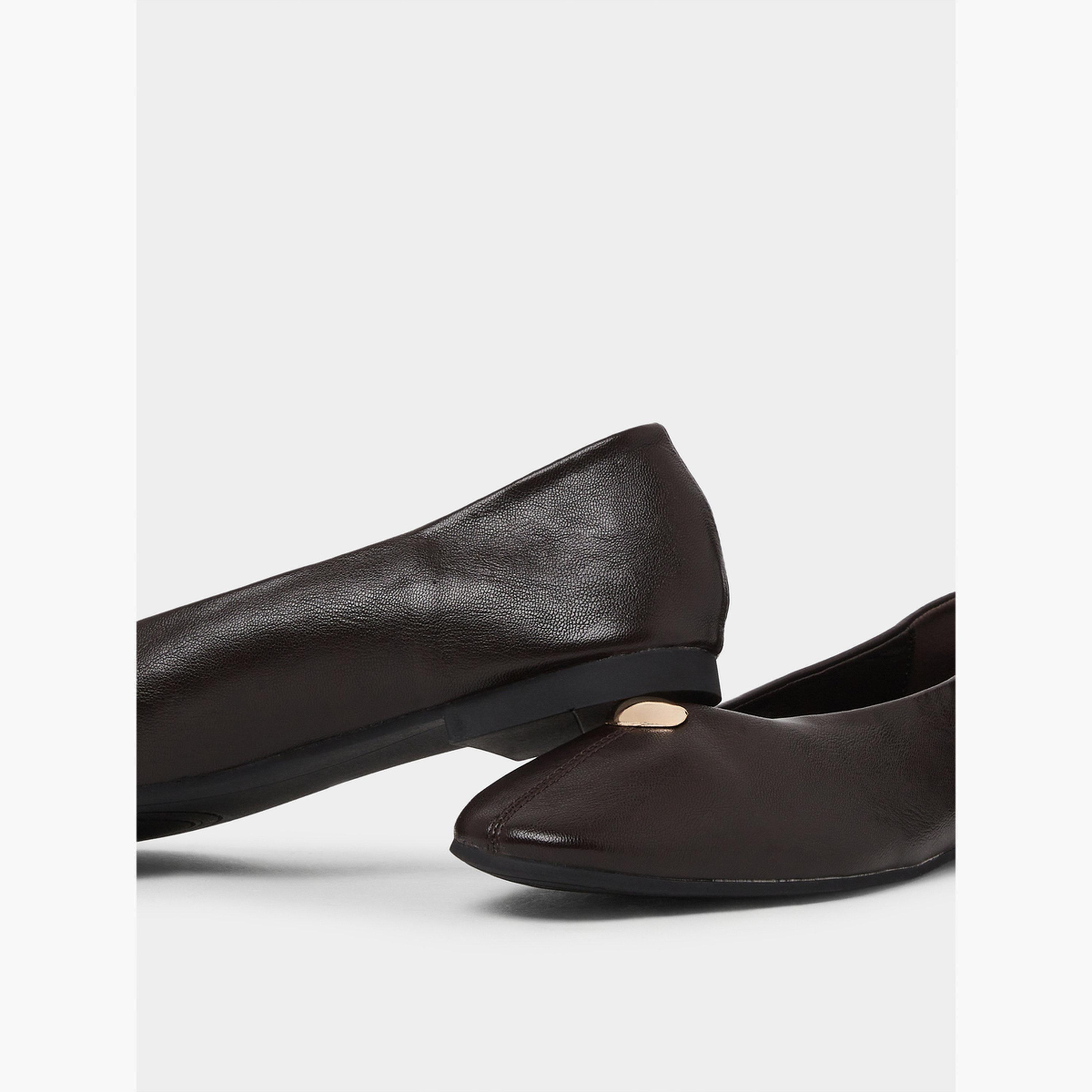 حذاء باليرينا بتفاصيل معدنية-women-shoes-ballerinas-image-4