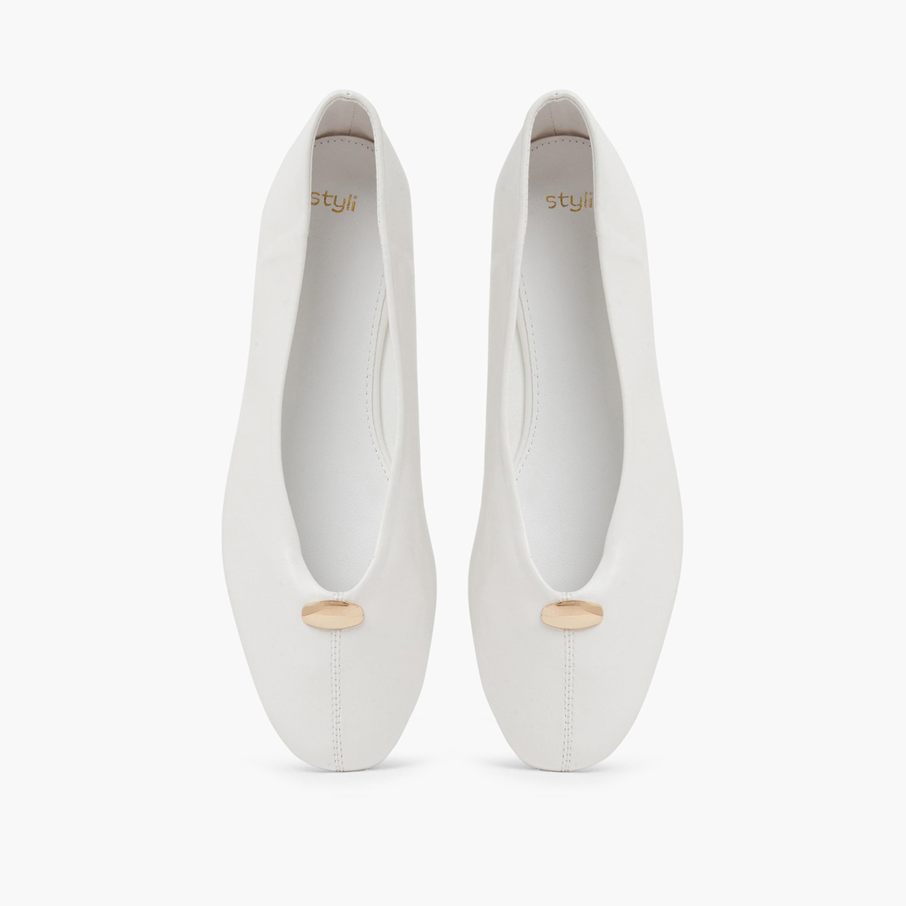 Styli White Metal Detail Round Toe Ballerina Shoes-women-shoes-ballerinas-image-3