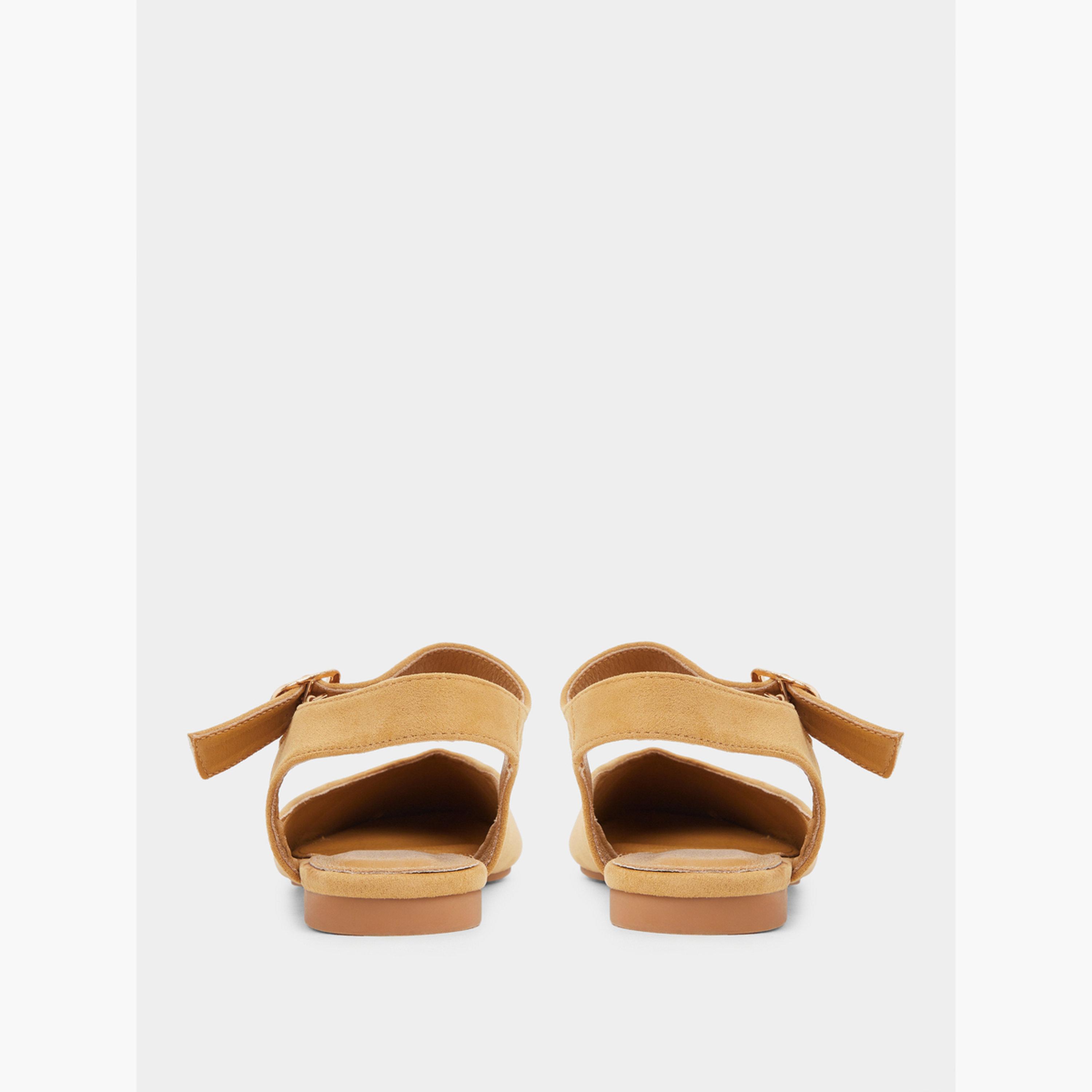 حذاء سادة بمقدمة مستديرة وإبزيم-women-shoes-sandals-flats-image-6