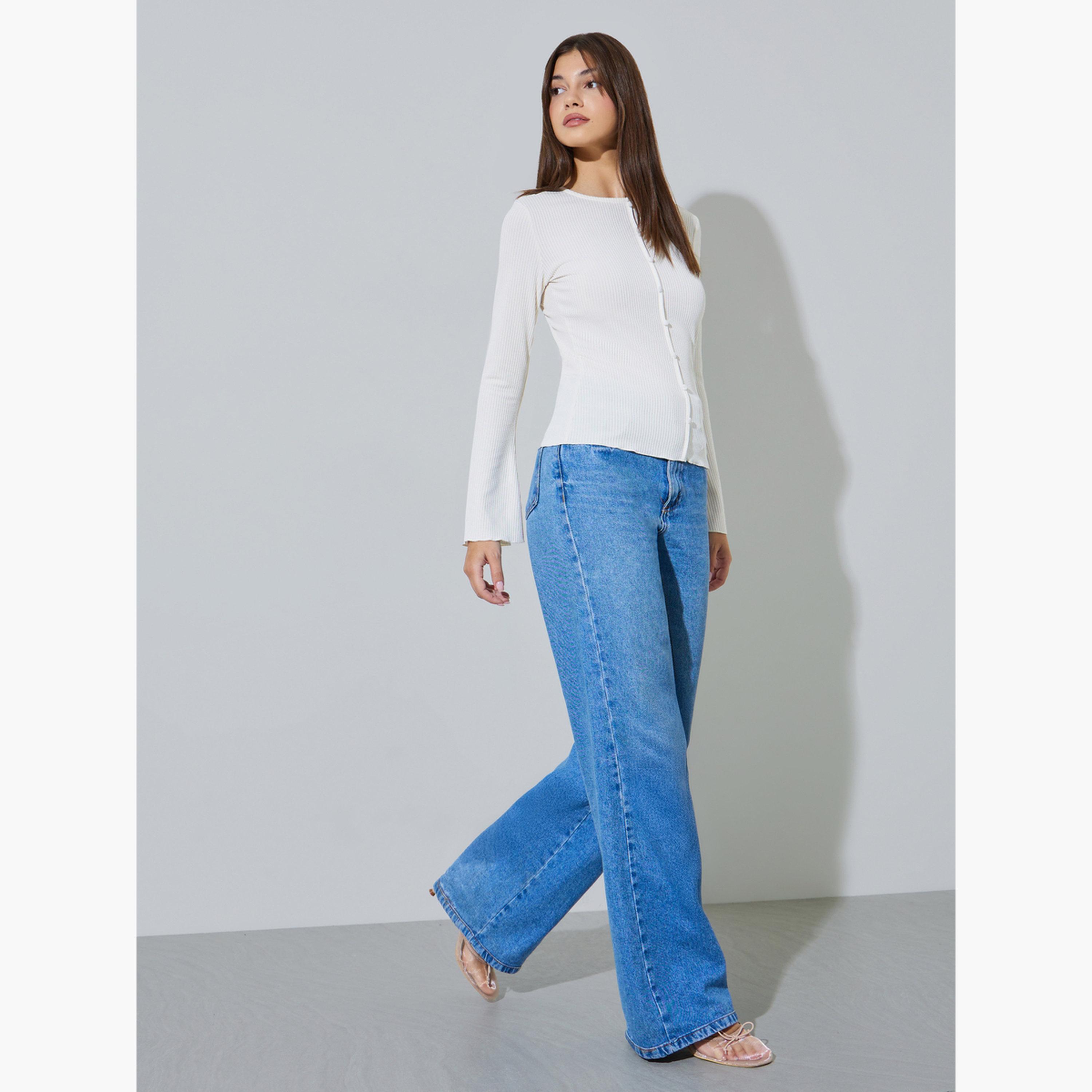 ستايلي - بلوزة محبوكة ضيقة بلون كريمي بأكمام واسعة-women-clothing-shirtsandblouses-blouses-image-2
