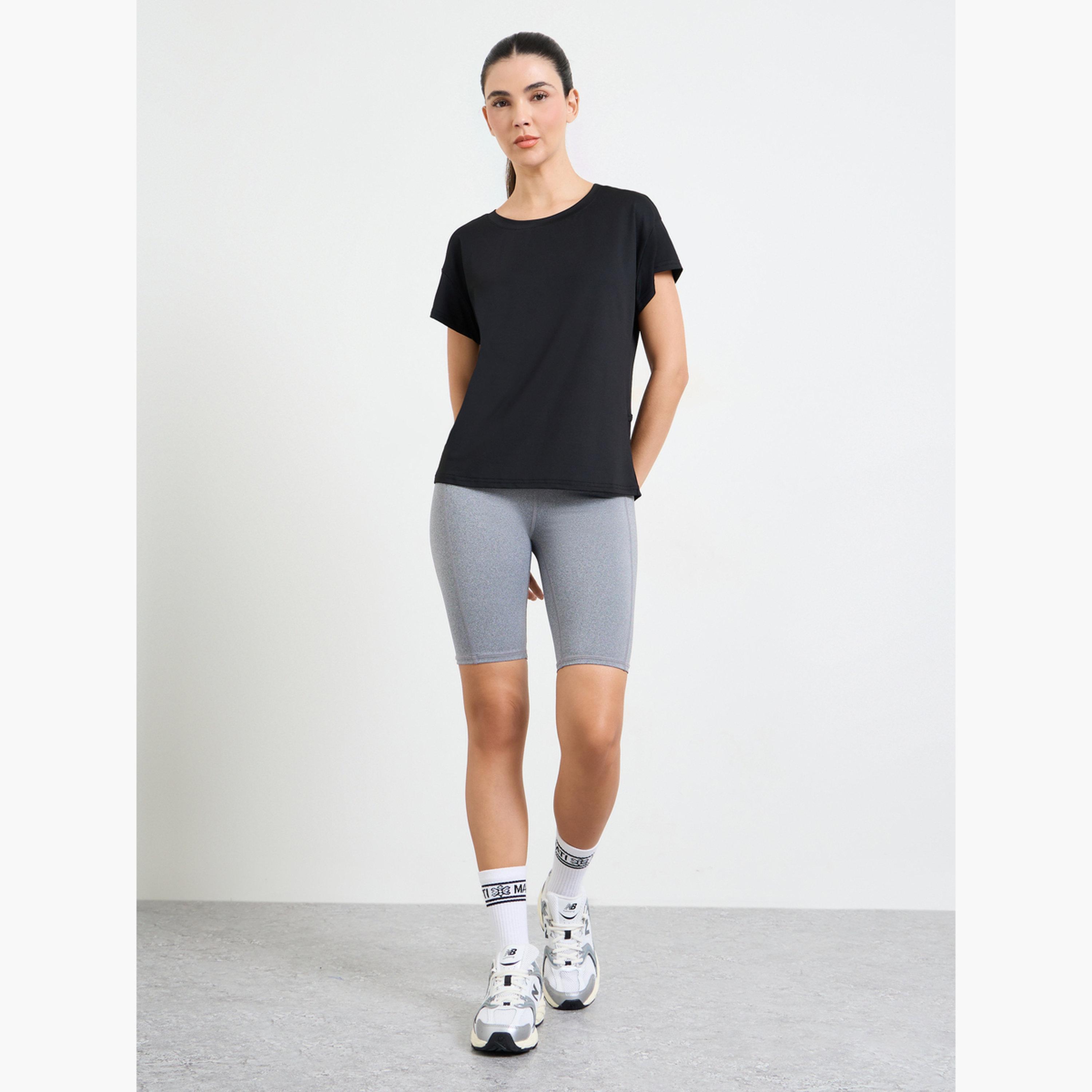 ستايلي - بلوزة سوداء قصيرة الأكمام بطبقتين مفتوحة-sports-women-clothing-tshirtsandvests-image-2