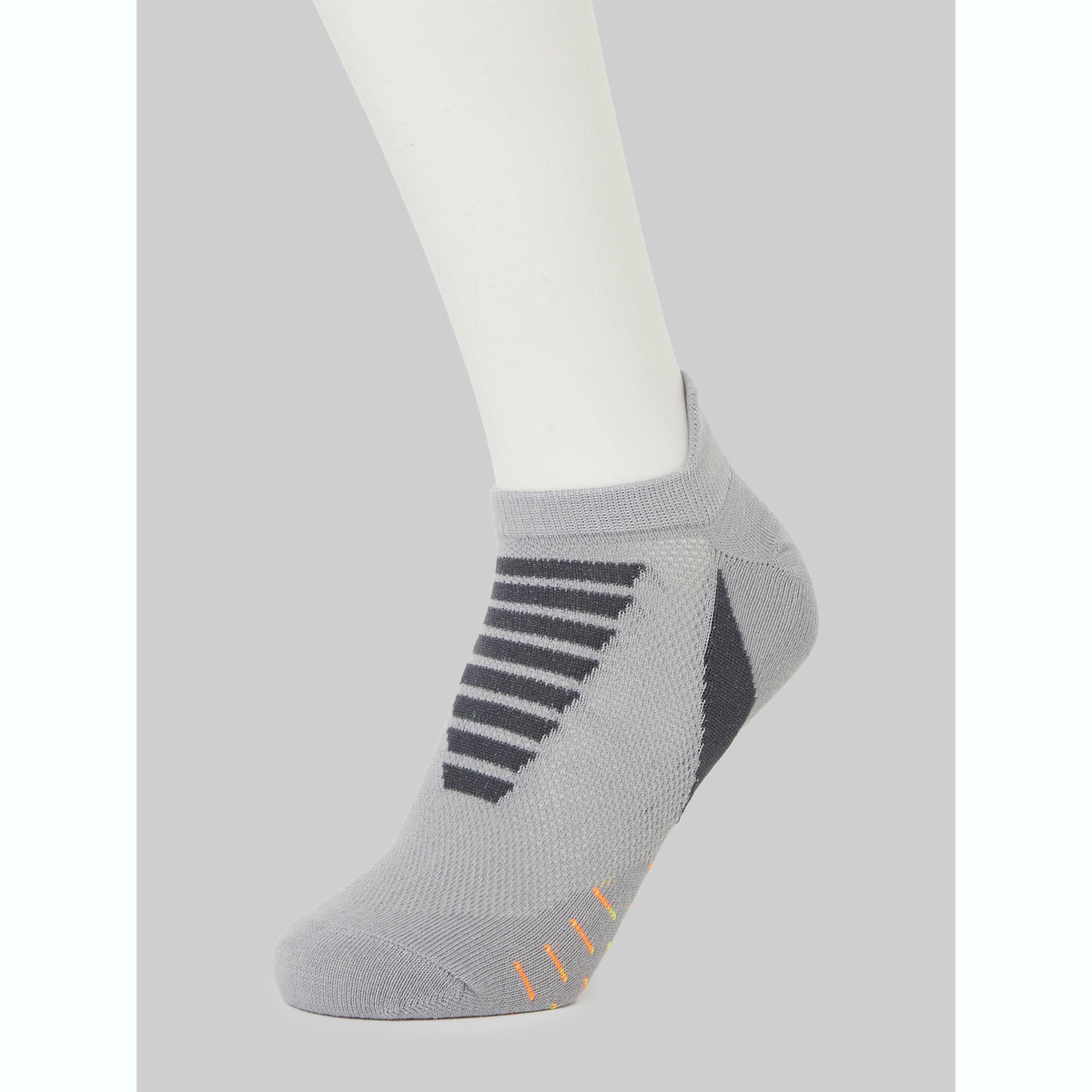 عبوة من 3 جوارب كاحل بتفاصيل مخطط-men-socks-image-2