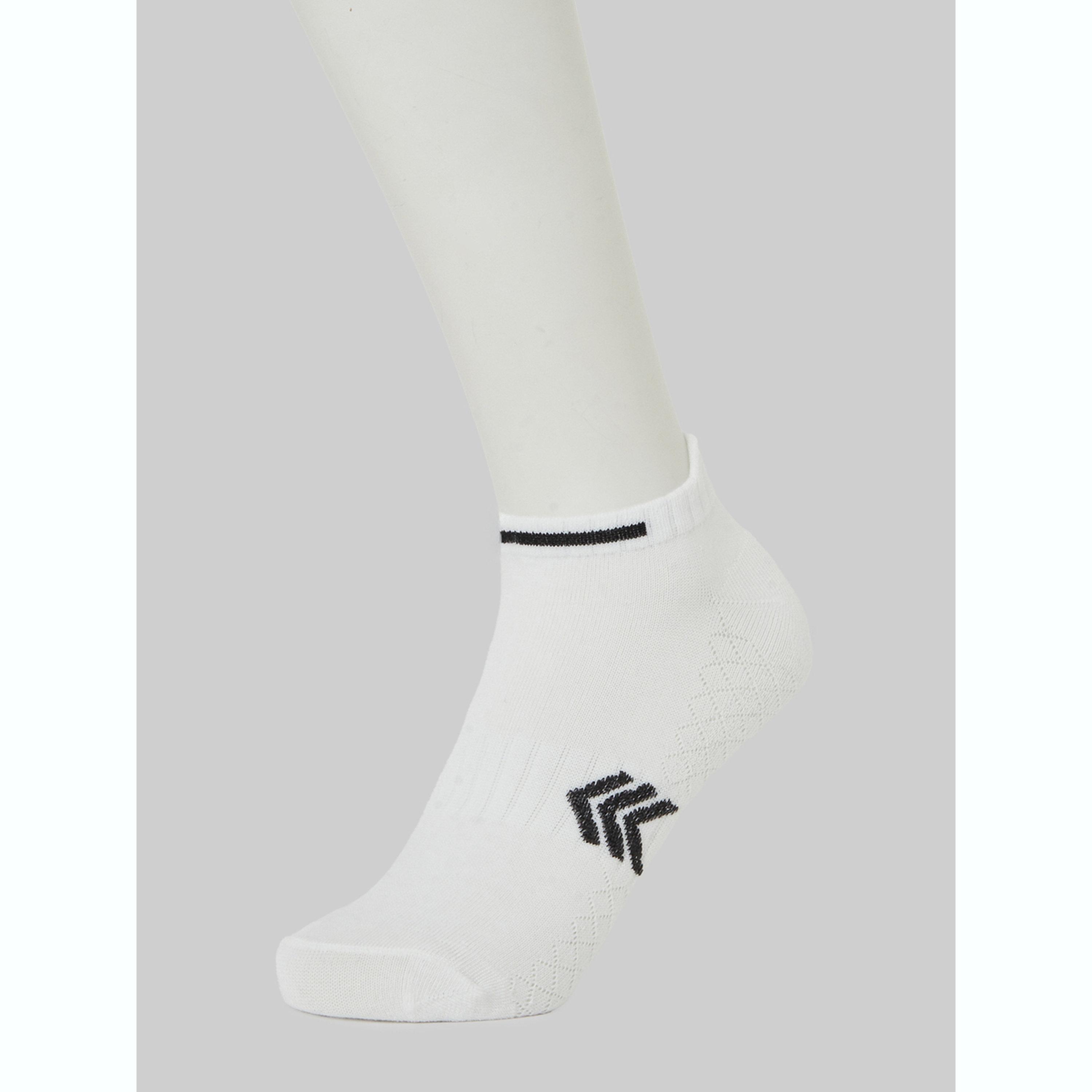عبوة من 3 جوارب كاحل بتفاصيل مخطط-men-socks-image-6